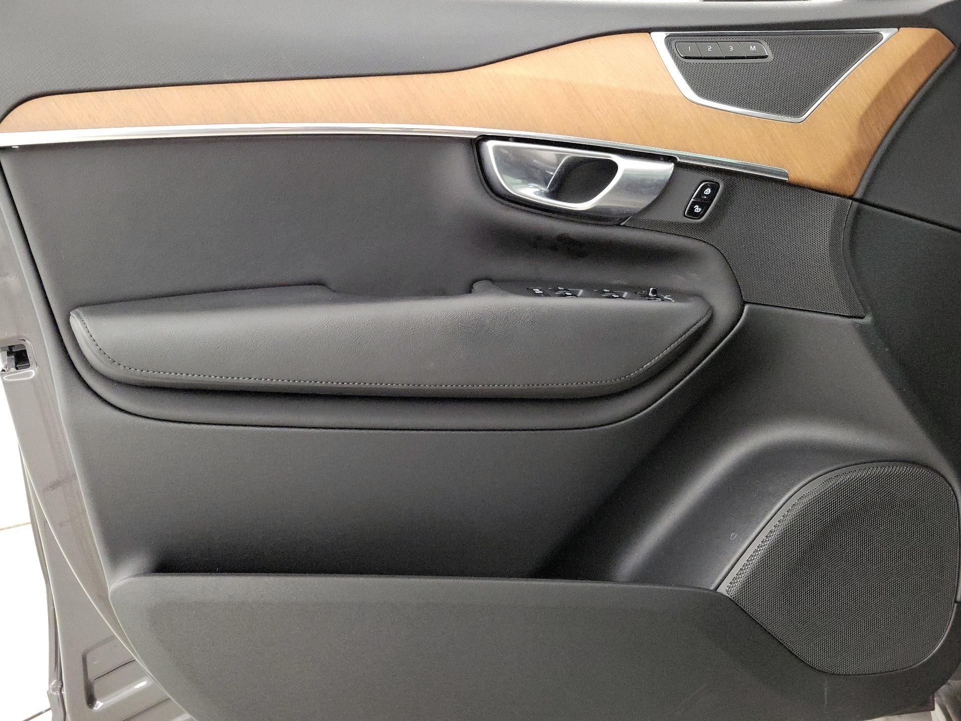 Thumbnail: 2023 Volvo XC90 - 12