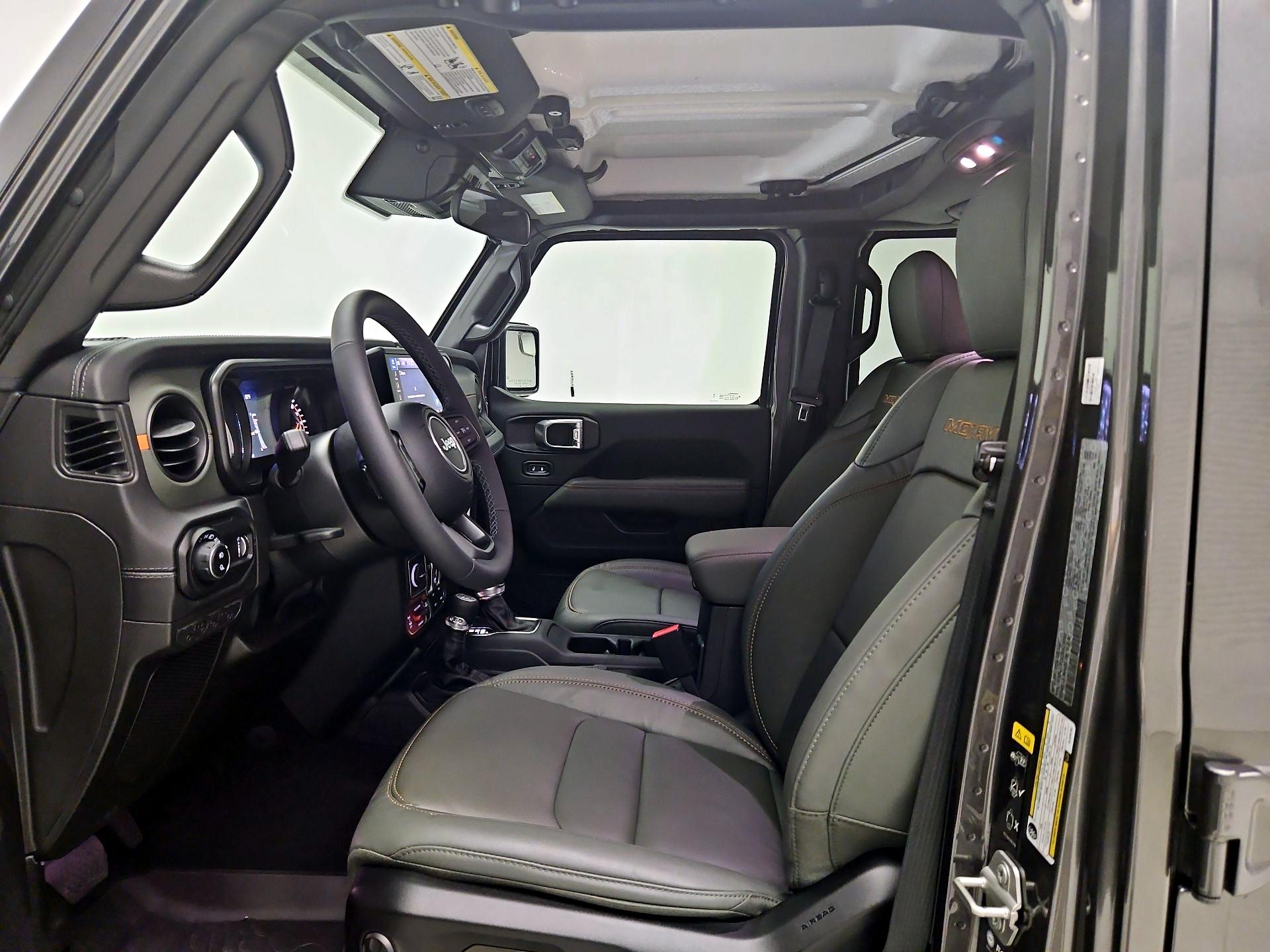 Thumbnail: 2025 Jeep Gladiator - 11