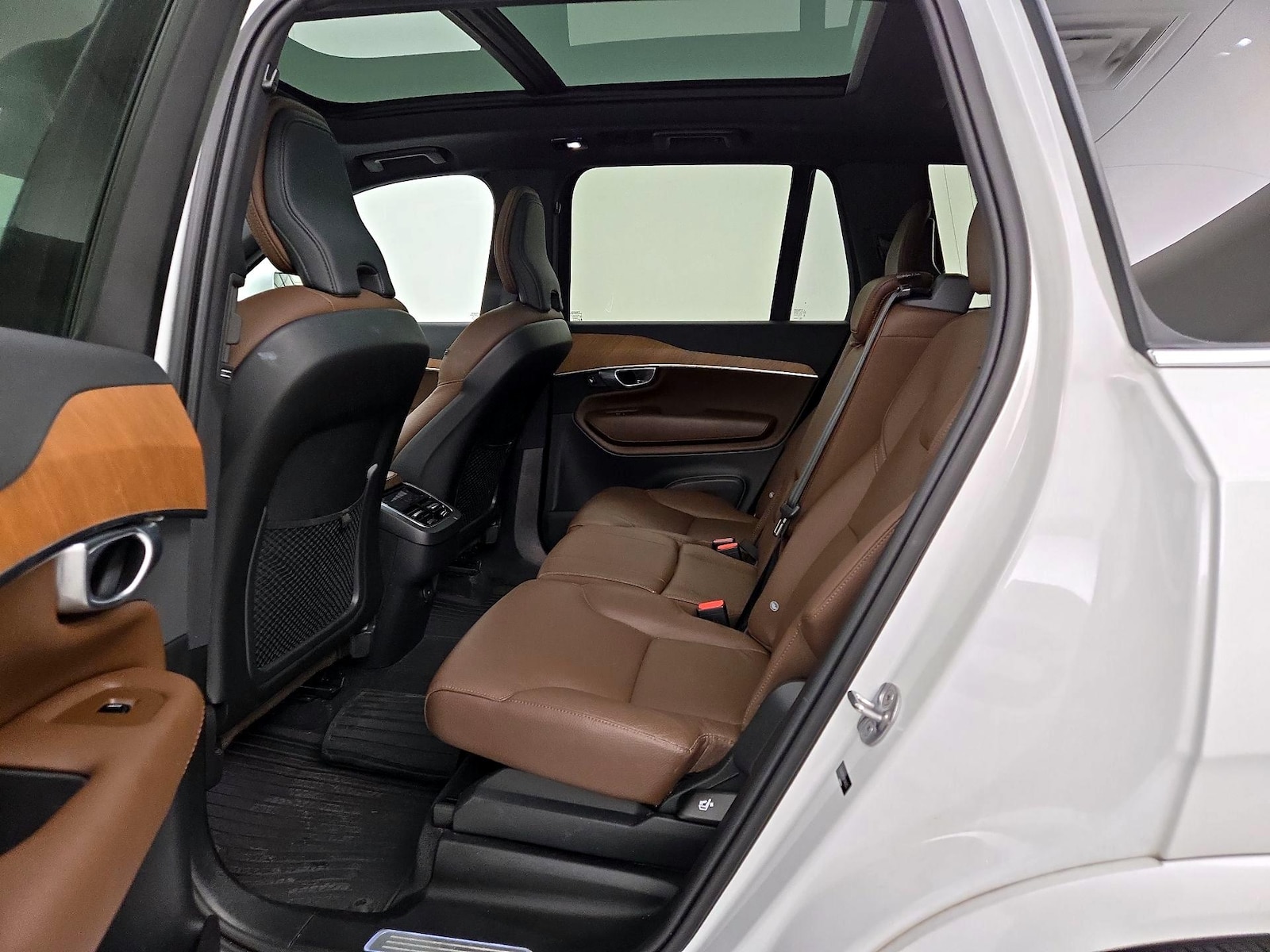 2024 Volvo XC90 Plus - Photo 21