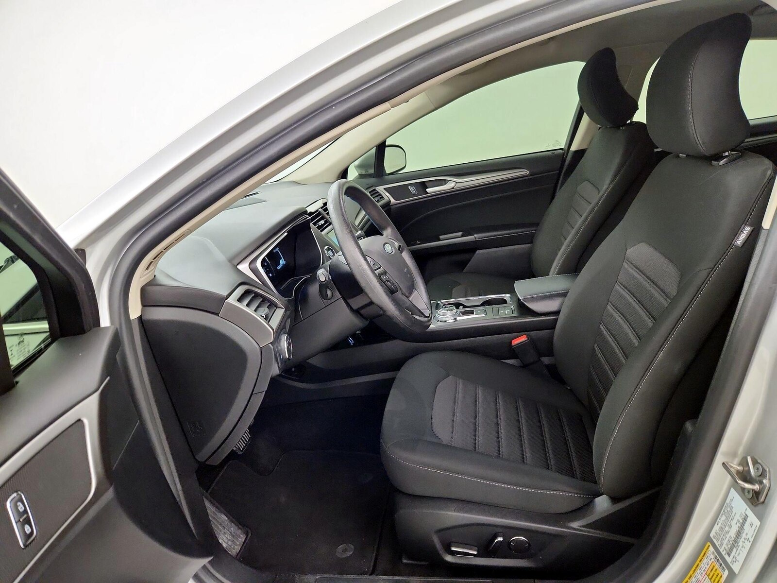 Power Seat(s) & Side Airbags