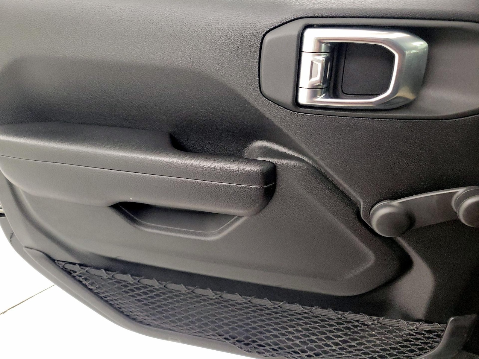 2023 Jeep Wrangler 4-Door Sport - Photo 13