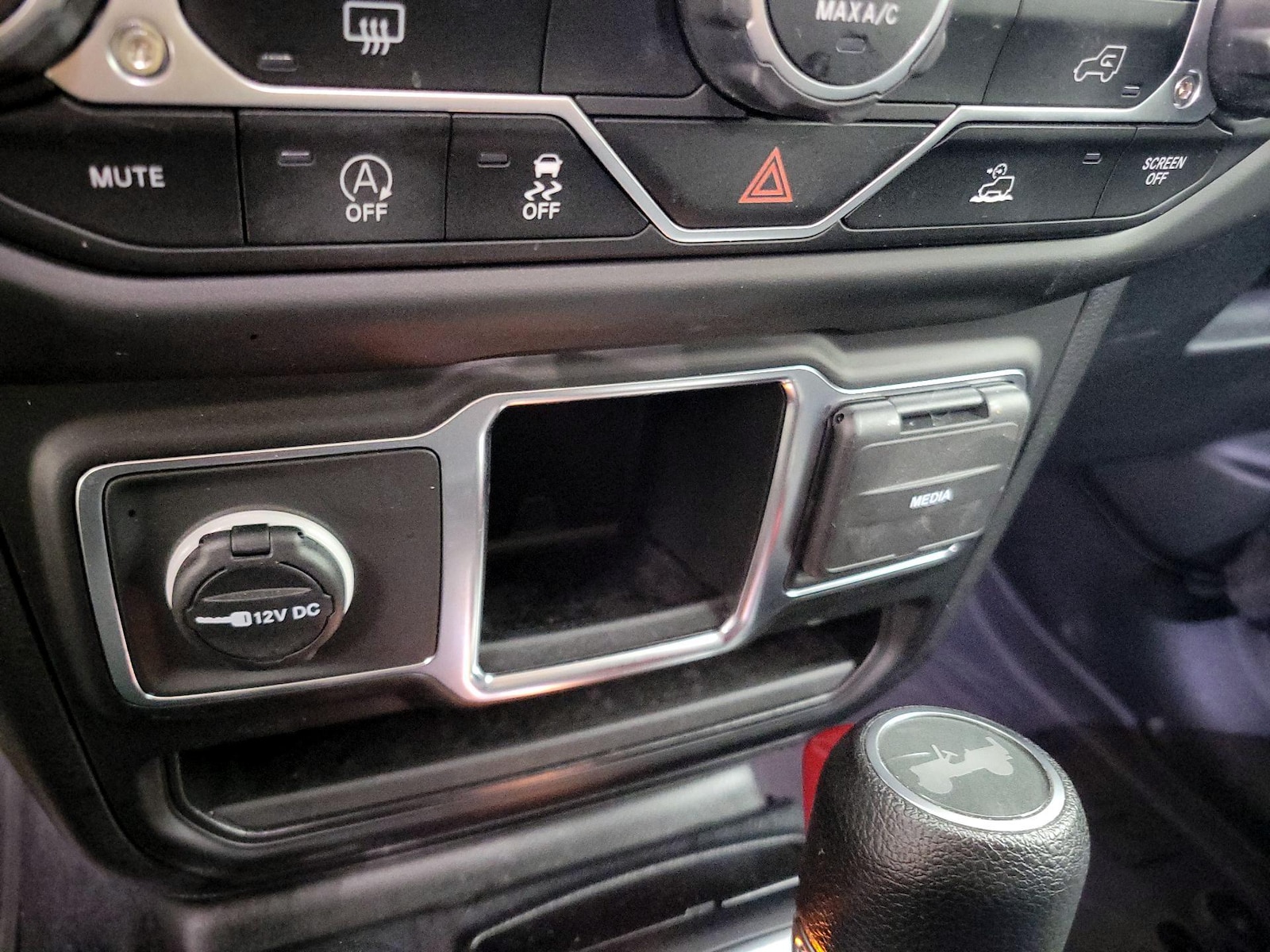2023 Jeep Wrangler 4-Door Sport - Photo 19