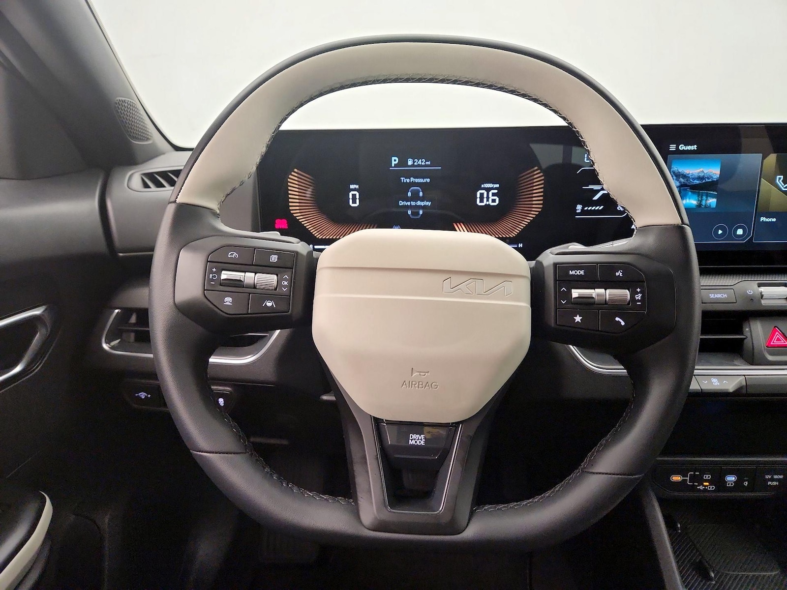 2026 Kia K4 GT-Line - Photo 11