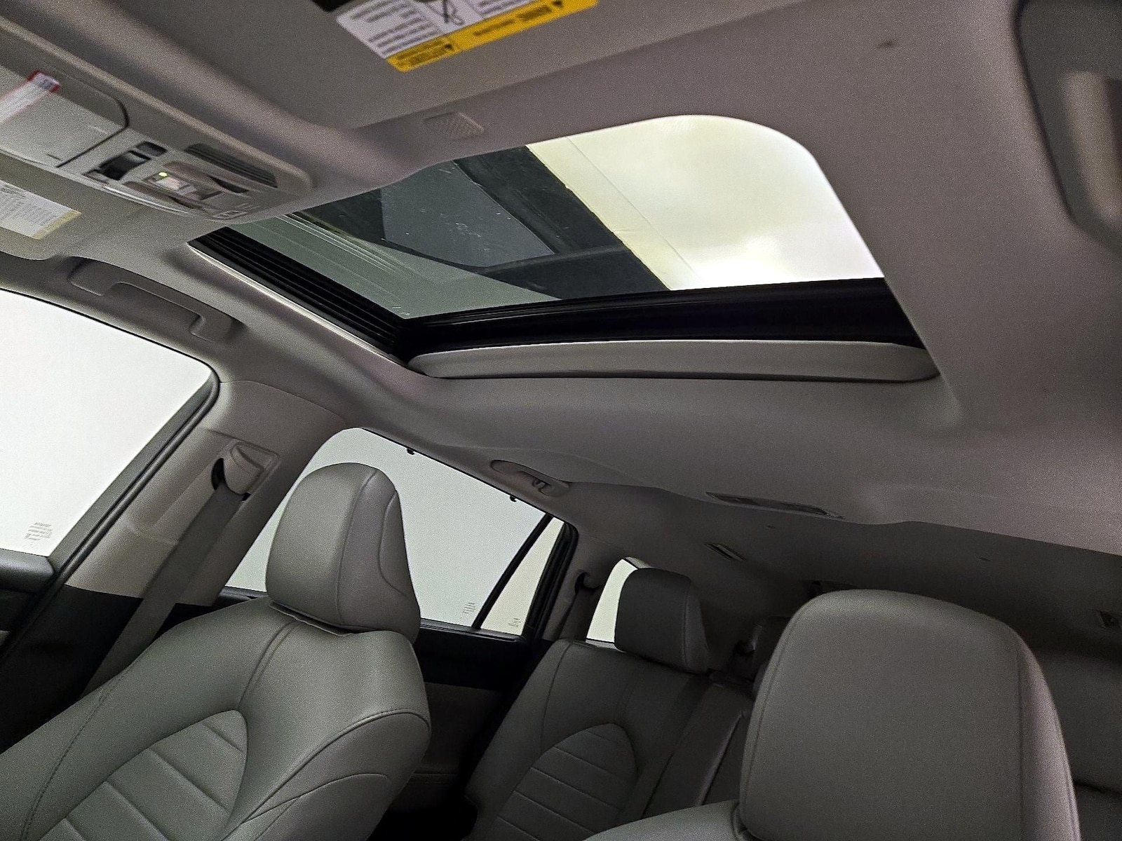 2022 Toyota Highlander XLE - Photo 20