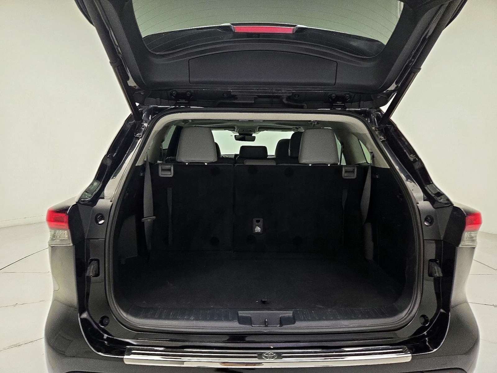2022 Toyota Highlander XLE - Photo 23