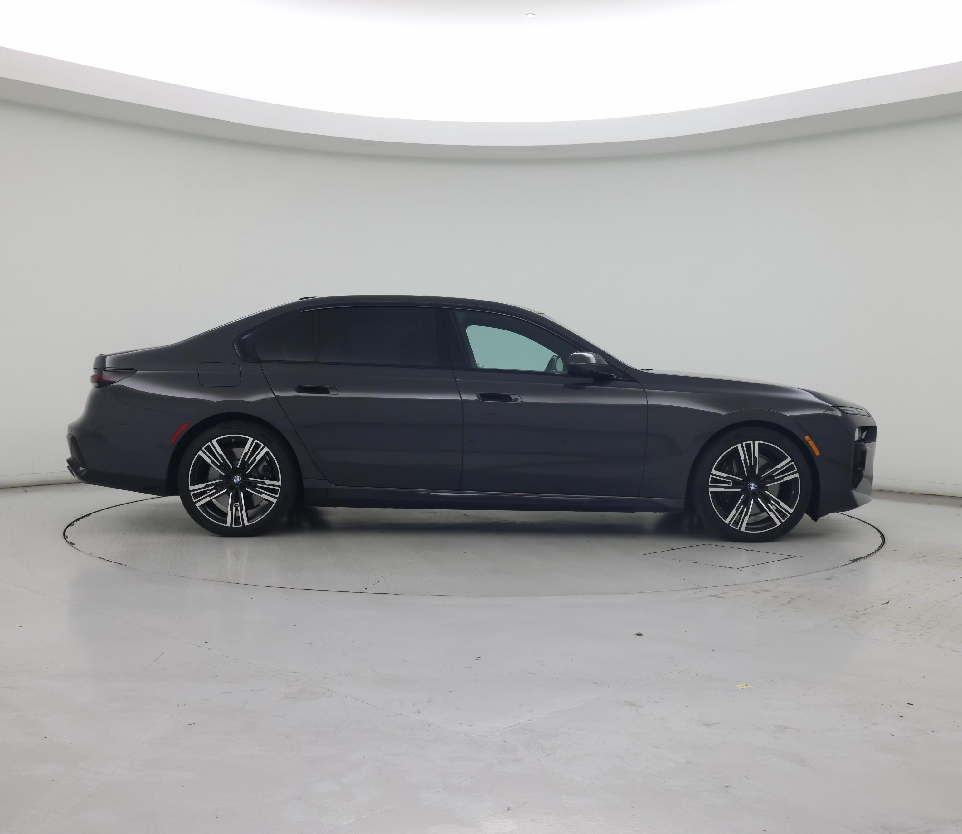 Thumbnail: 2023 BMW 7 Series - 7