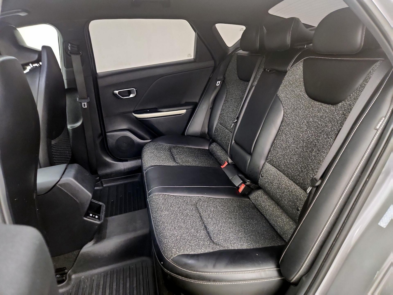 2025 Kia K4 GT-Line - Photo 21