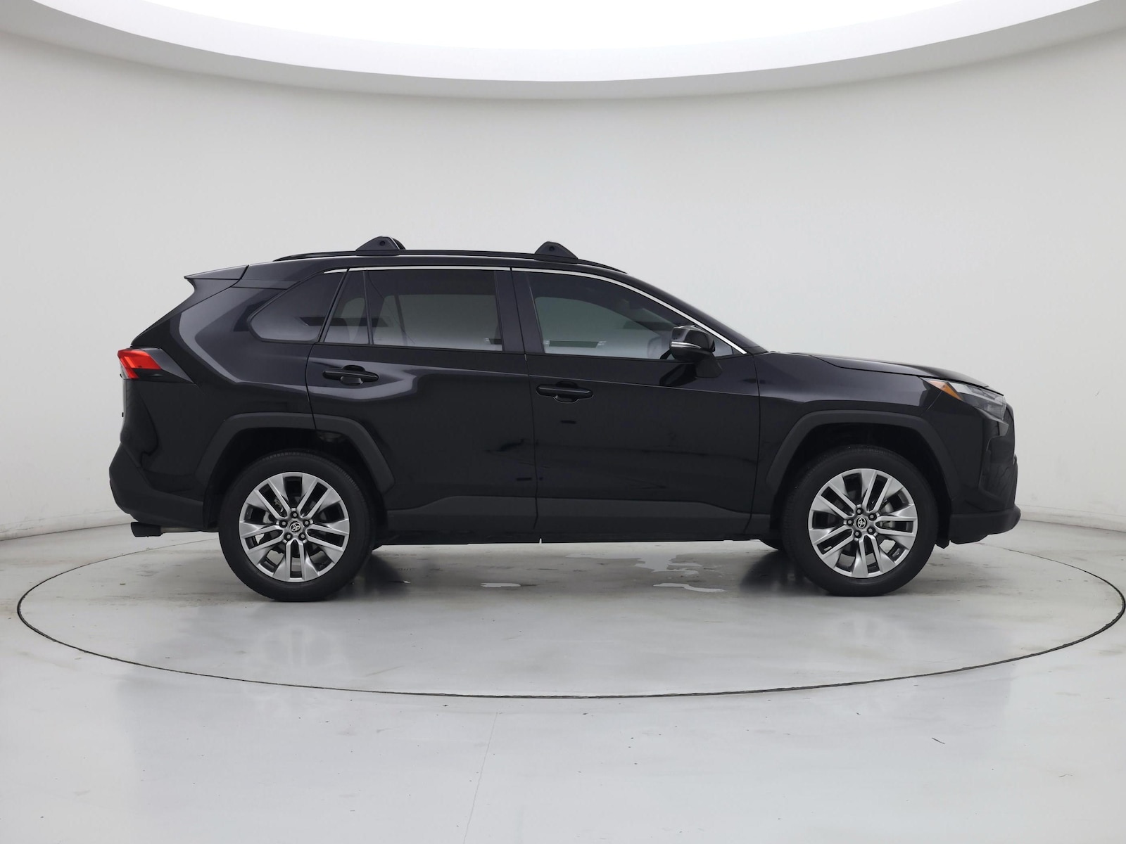 2025 Toyota RAV4 XLE Premium - Photo 8