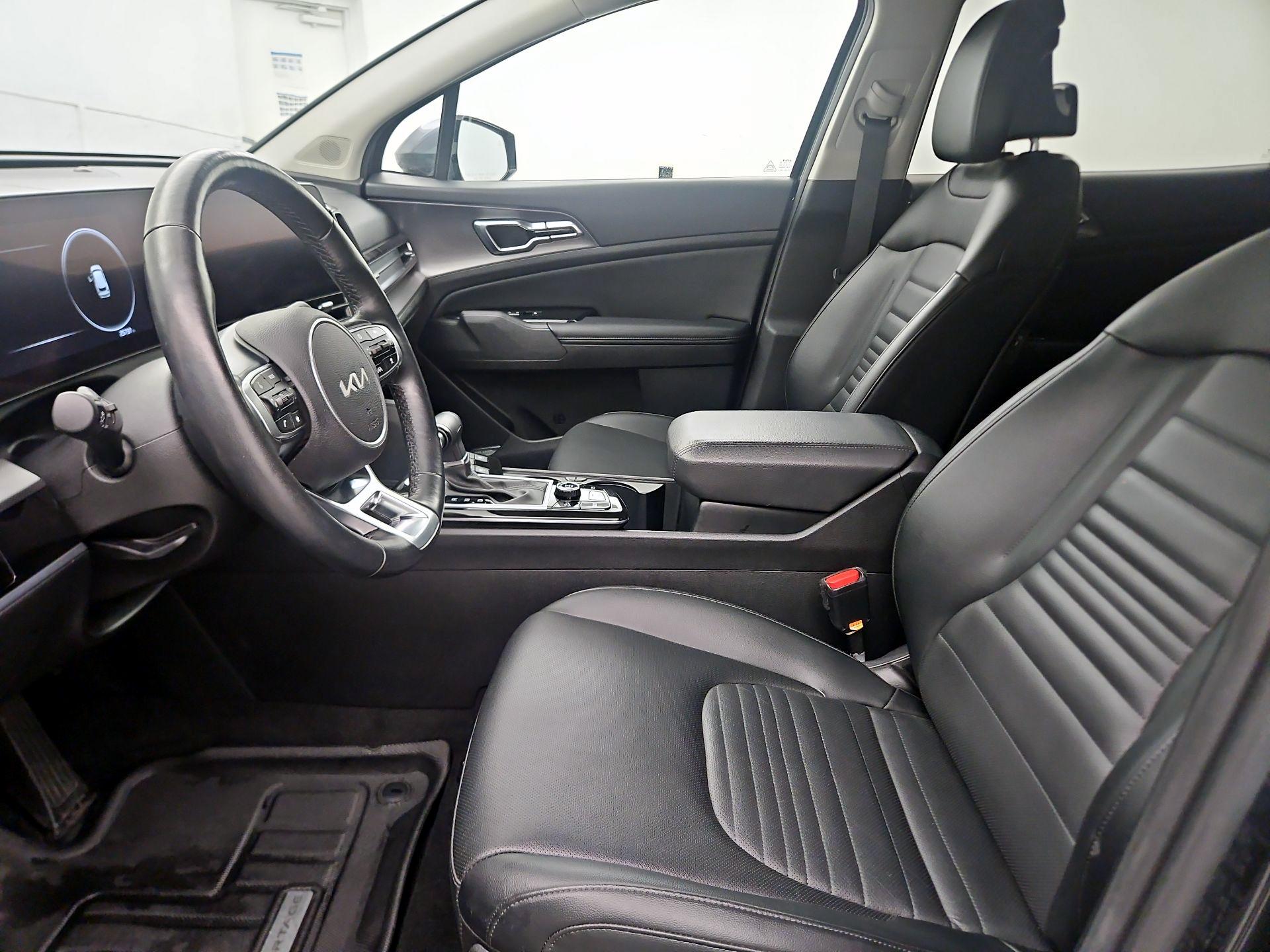Thumbnail: 2023 Kia Sportage - 9