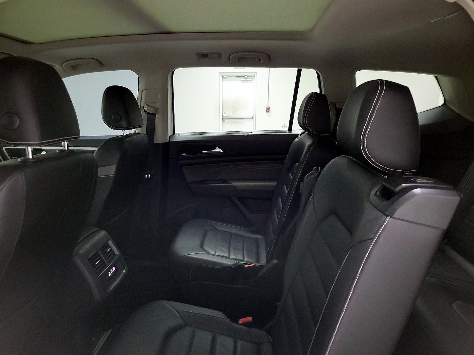 2023 Volkswagen Atlas SEL Premium R-Line - Photo 20