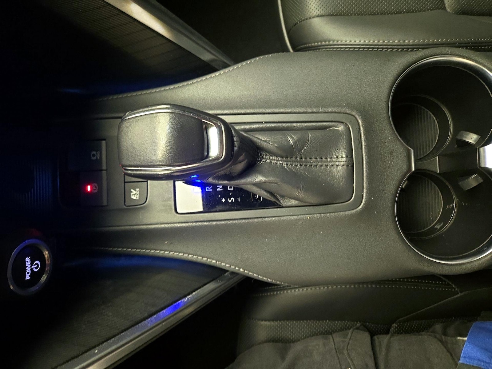 2023 Toyota Venza Limited - Photo 16