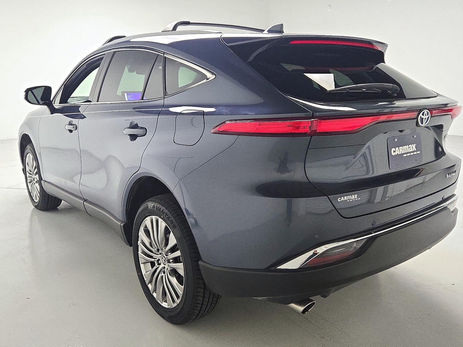2023 Toyota Venza Limited - Photo 7