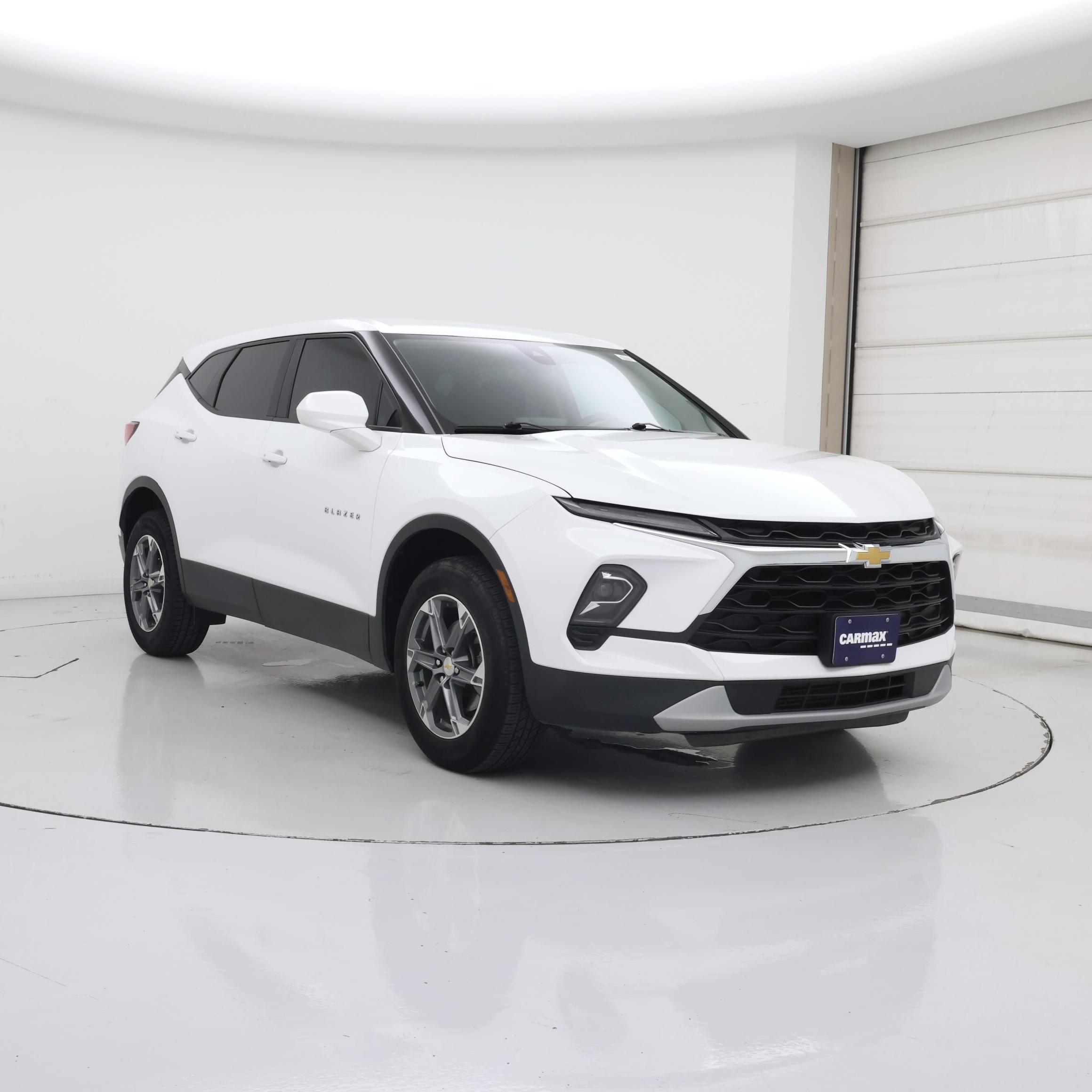 White 2023 Chevrolet Blazer SUV / Crossover Front-Wheel Drive Automatic