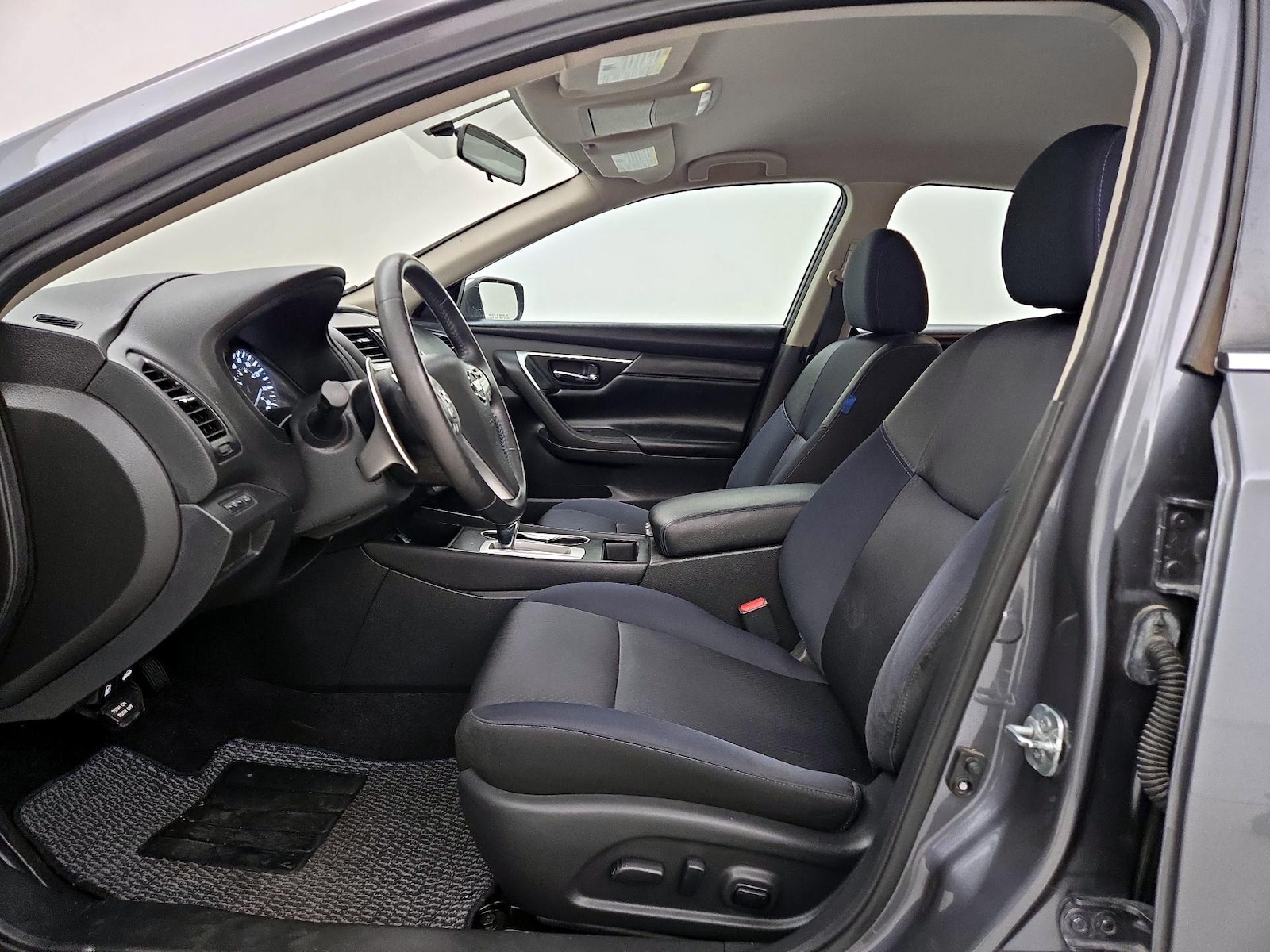 Power Seat(s) & Side Airbags