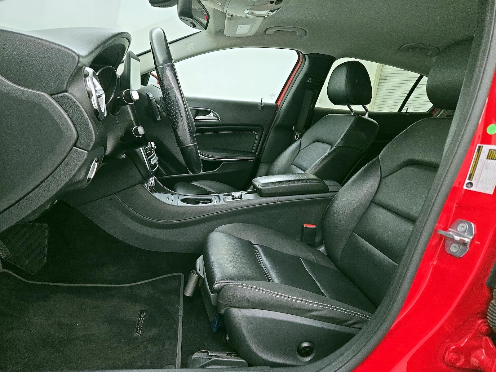 Power Seat(s) & Leather Seats