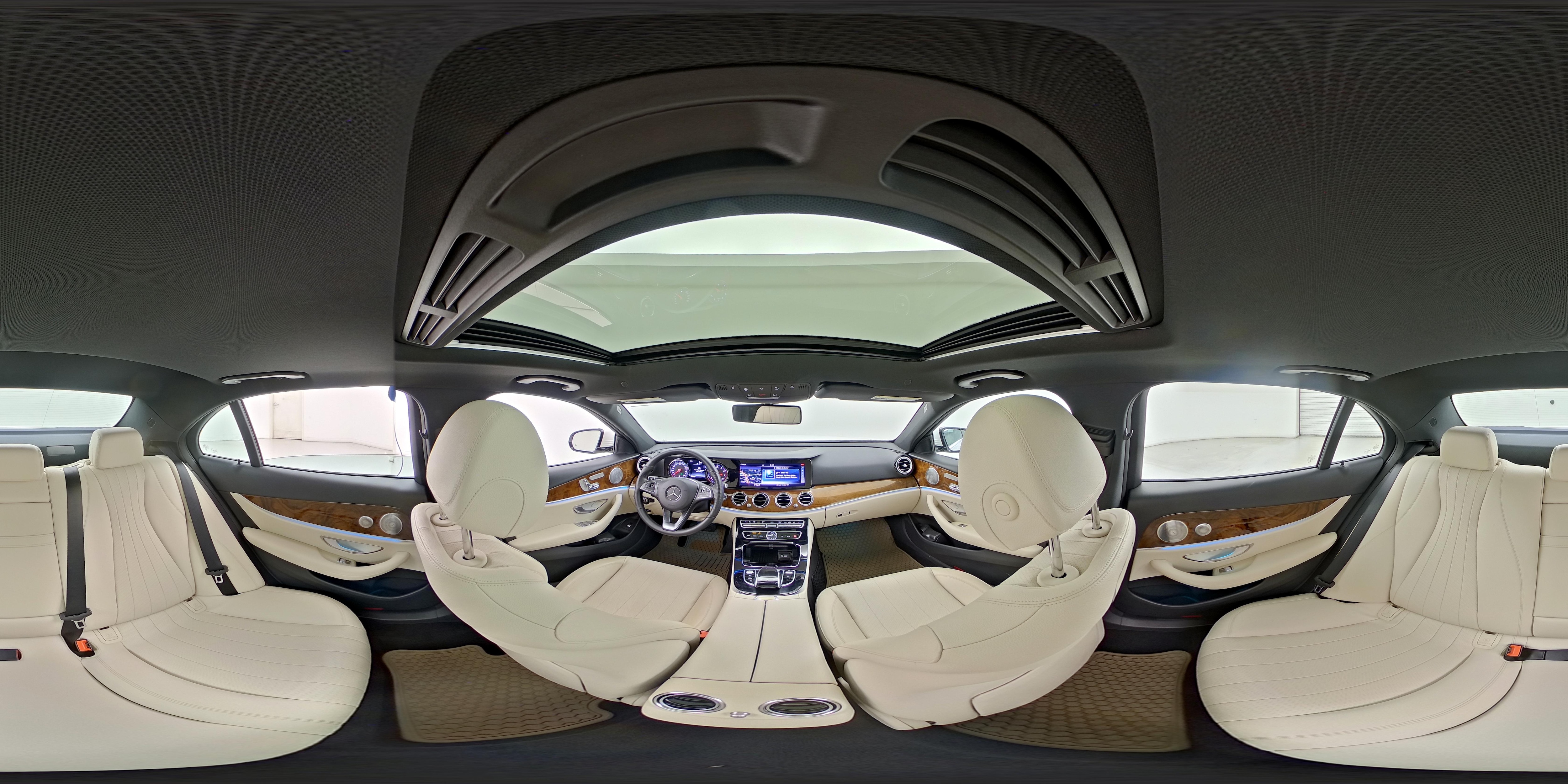 2018 Mercedes-Benz E-Class E300 - Photo 26
