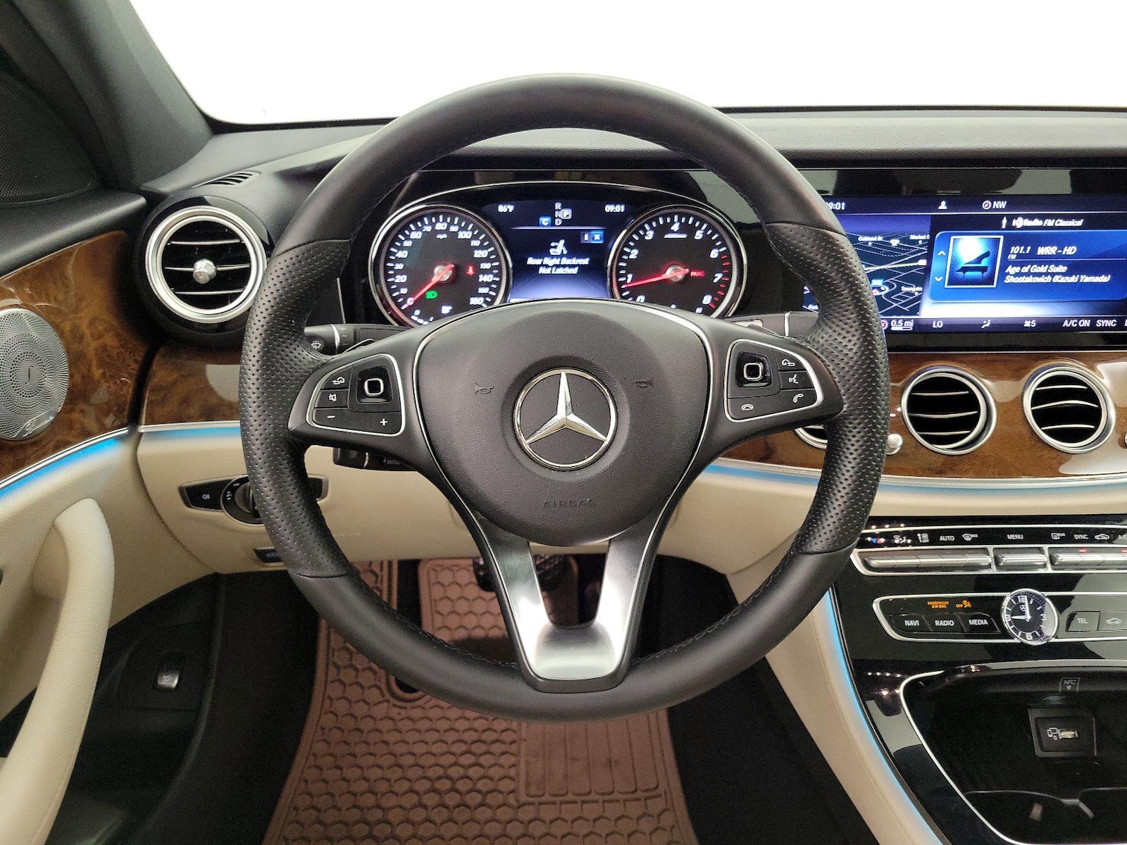 2018 Mercedes-Benz E-Class E300 - Photo 11