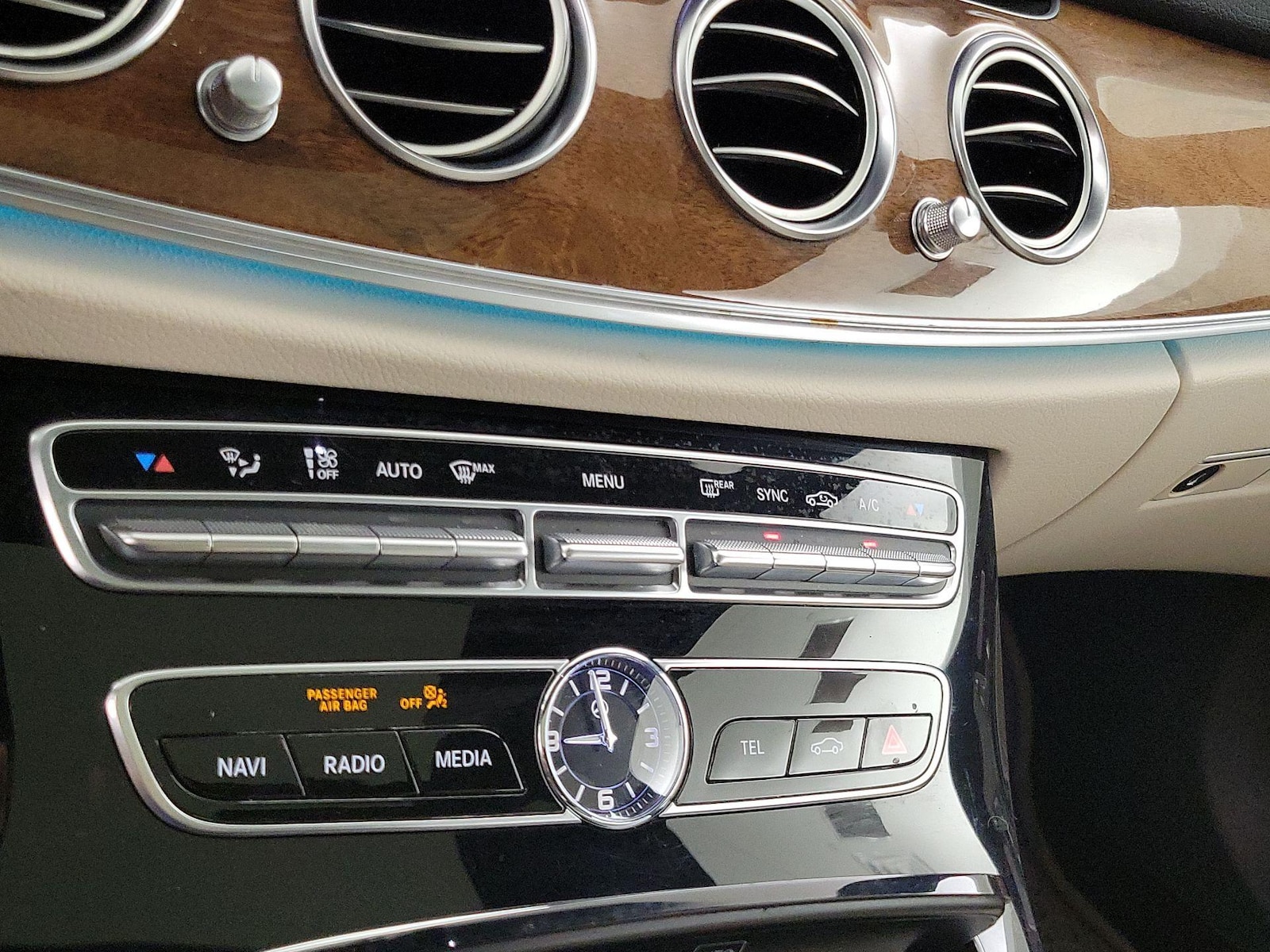 2018 Mercedes-Benz E-Class E300 - Photo 17