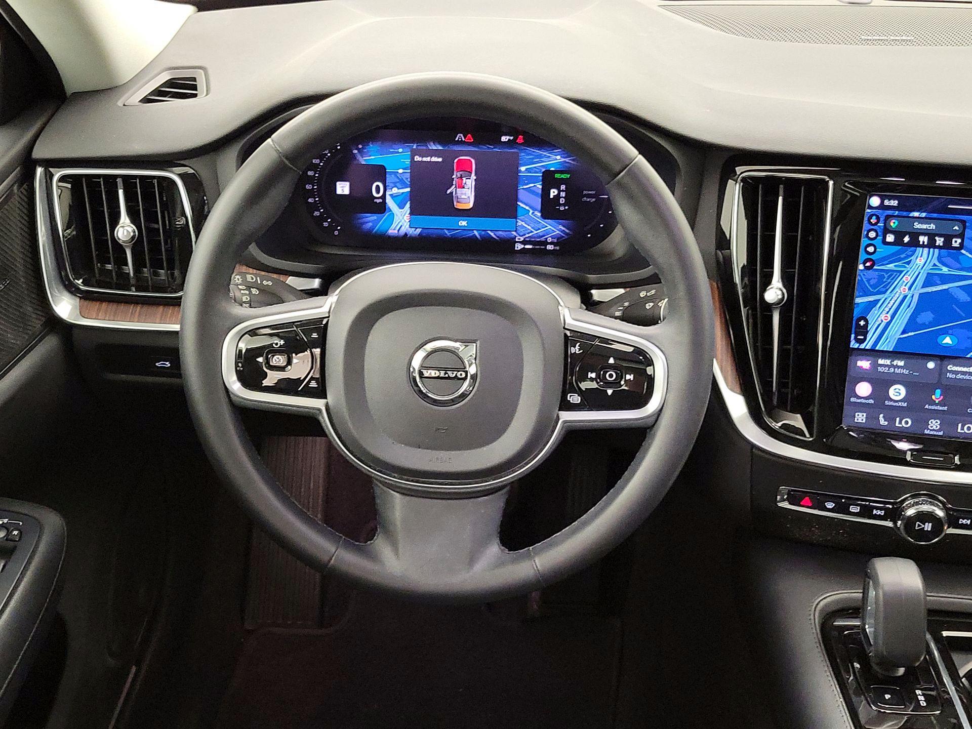 Thumbnail: 2023 Volvo S60 - 10