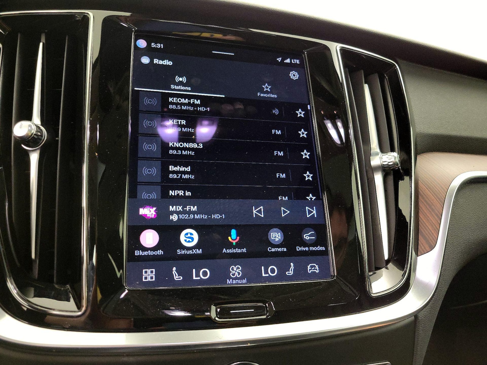 2023 Volvo S60 Plus - Photo 17