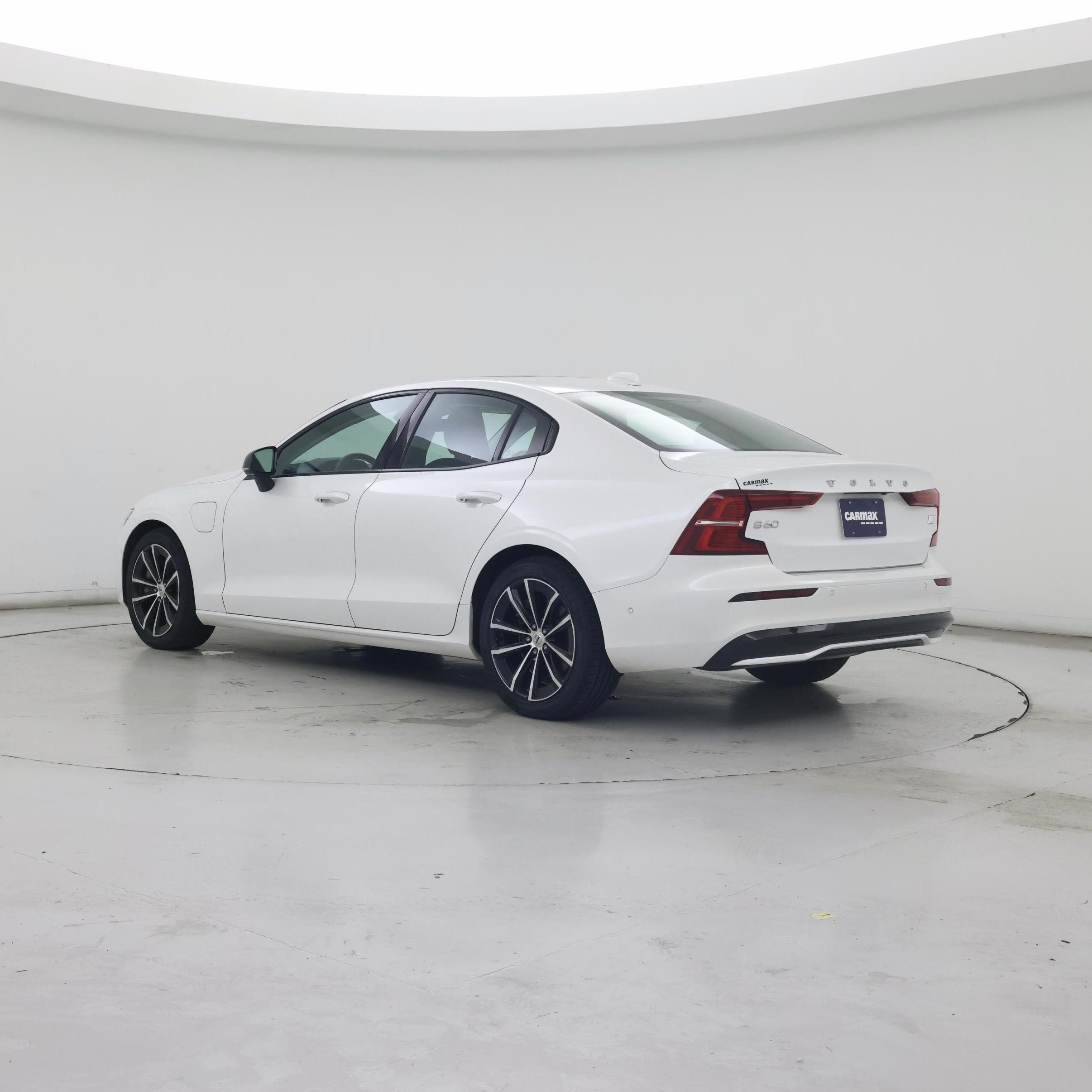 Thumbnail: 2023 Volvo S60 - 2