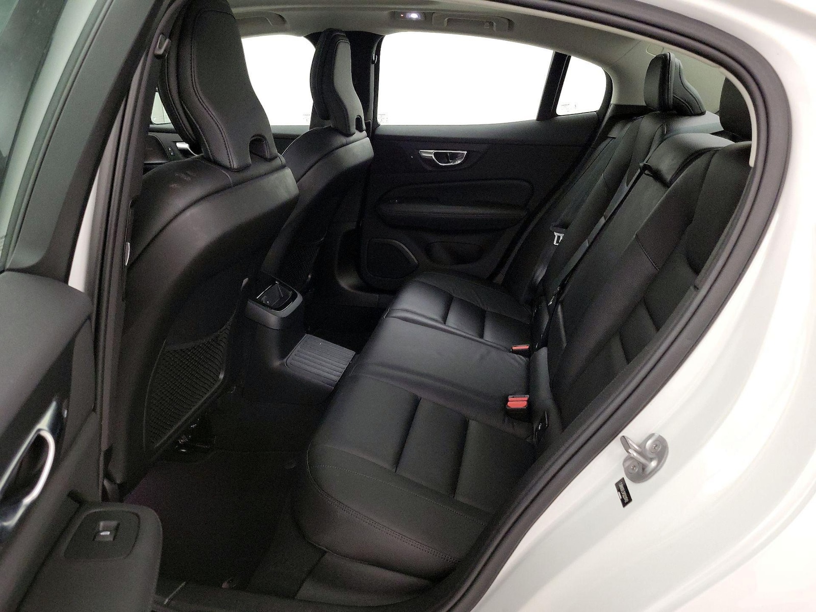 2023 Volvo S60 Plus - Photo 22