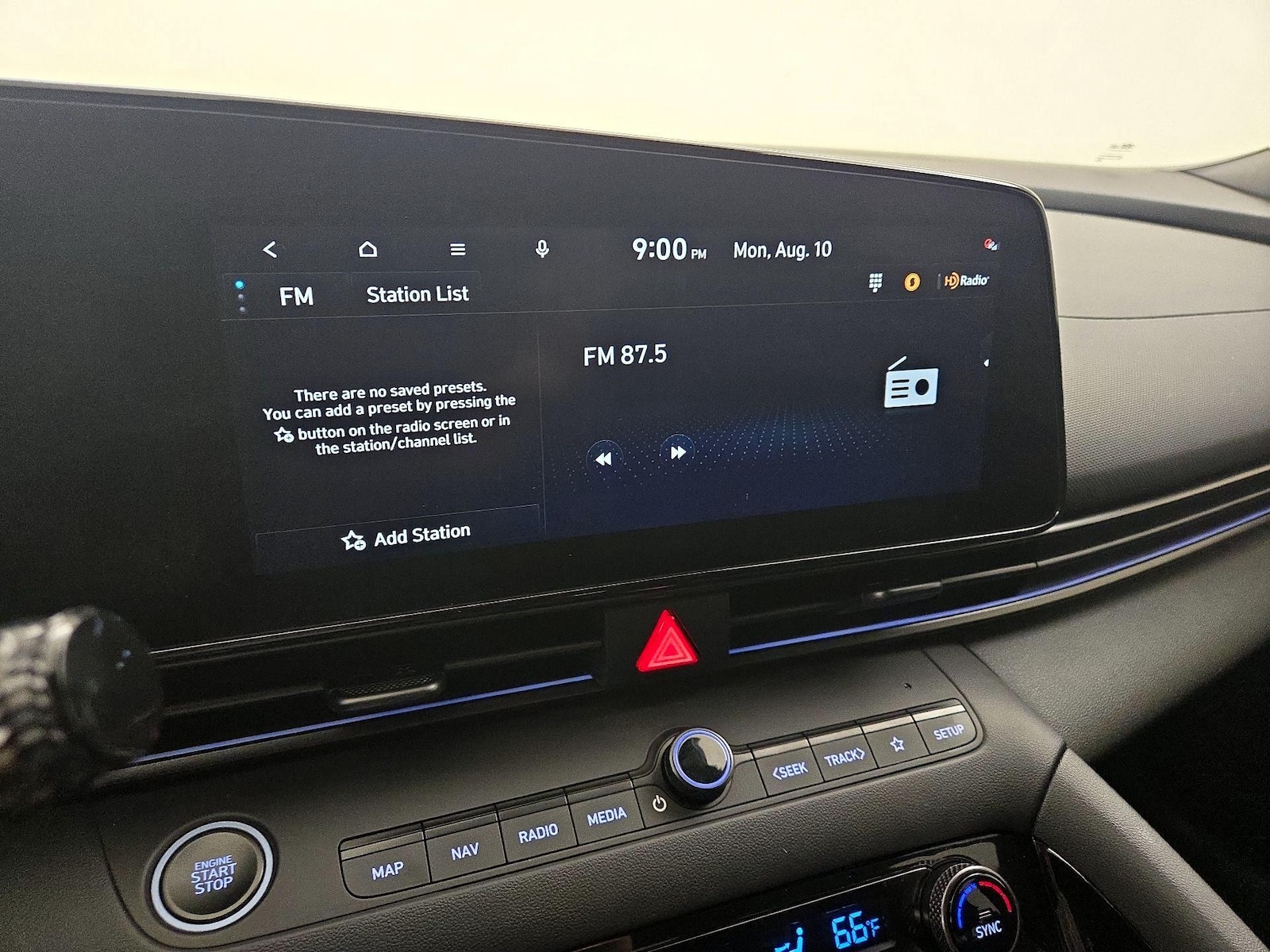 2025 Hyundai Elantra N - Photo 17