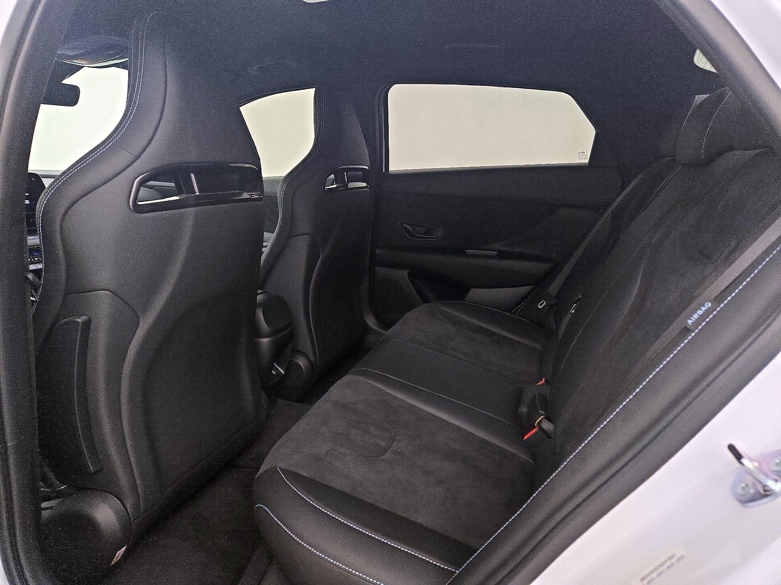 2025 Hyundai Elantra N - Photo 21