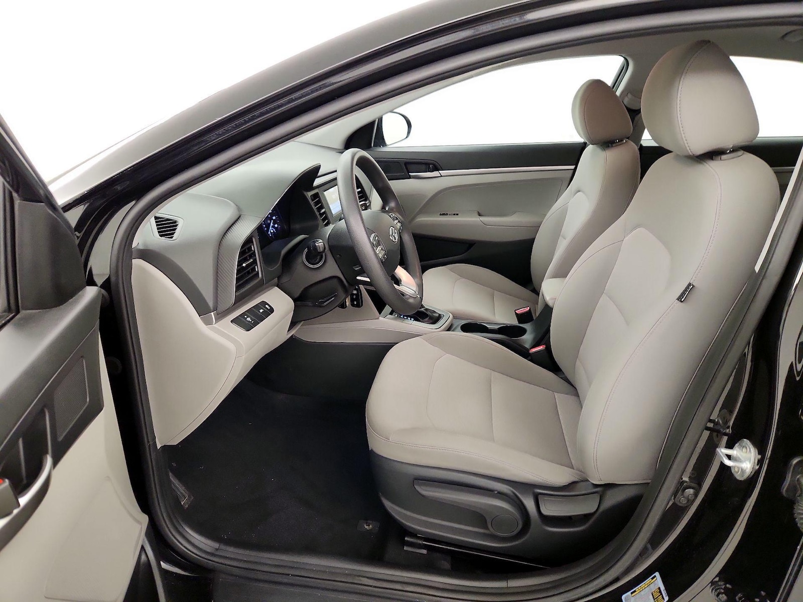 2020 Hyundai Elantra SE - Photo 12