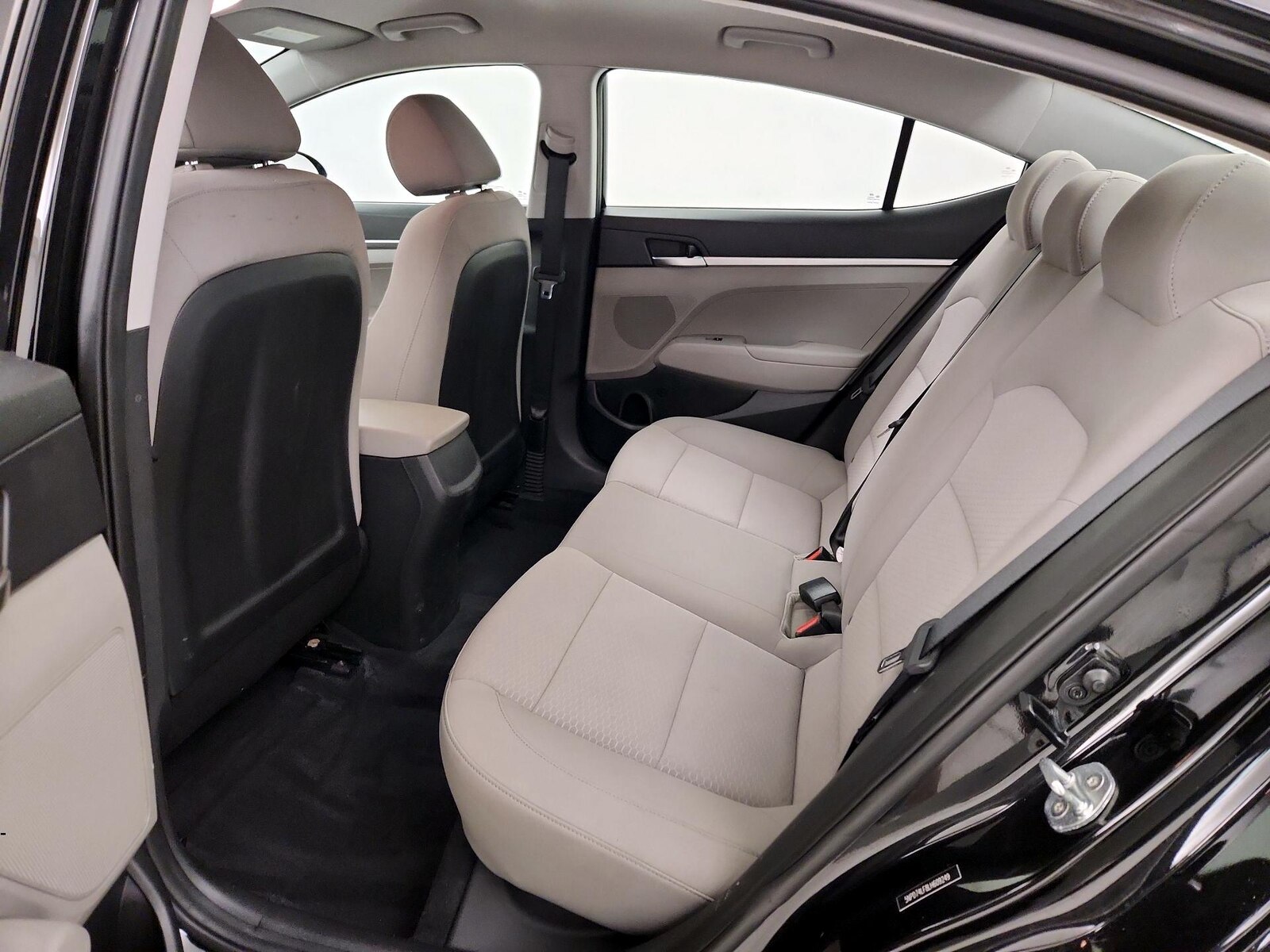 2020 Hyundai Elantra SE - Photo 20