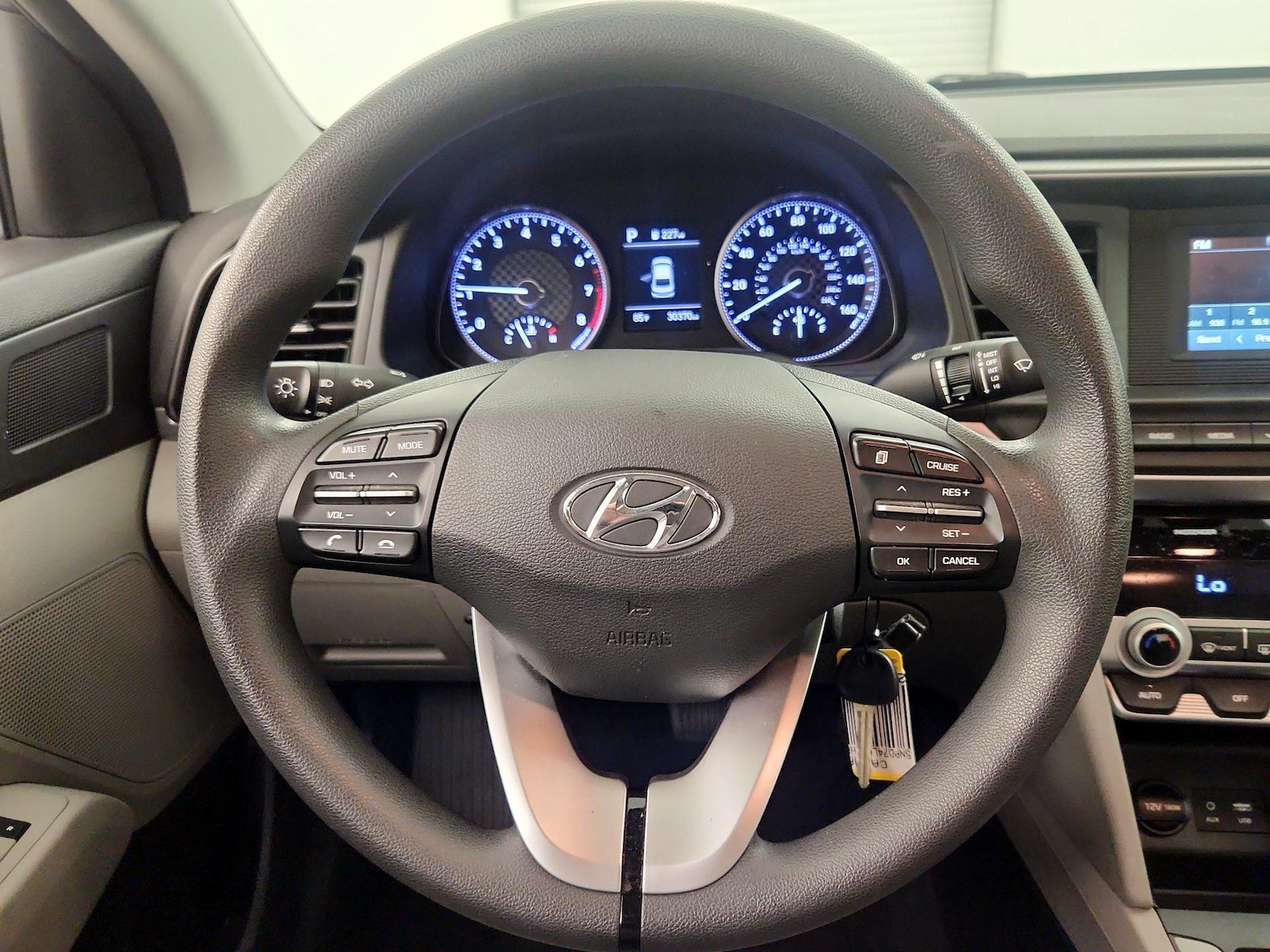 2020 Hyundai Elantra SE - Photo 11