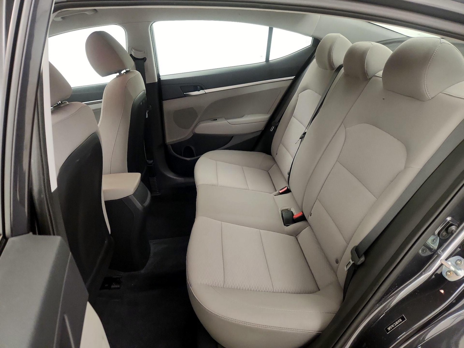 2020 Hyundai Elantra SE - Photo 20