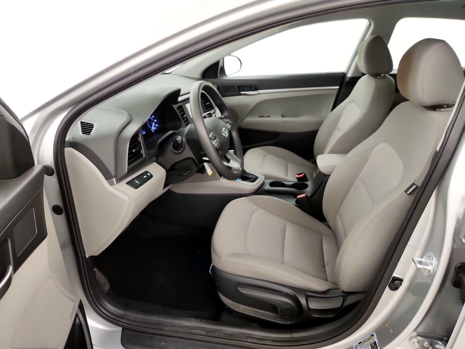 2020 Hyundai Elantra SE - Photo 12