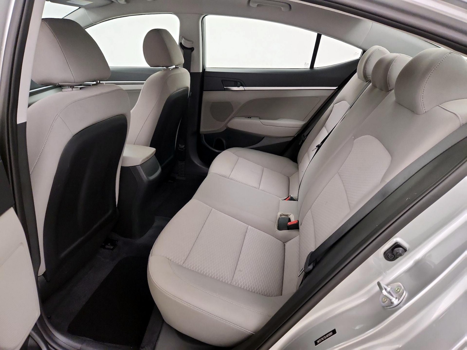 2020 Hyundai Elantra SE - Photo 20