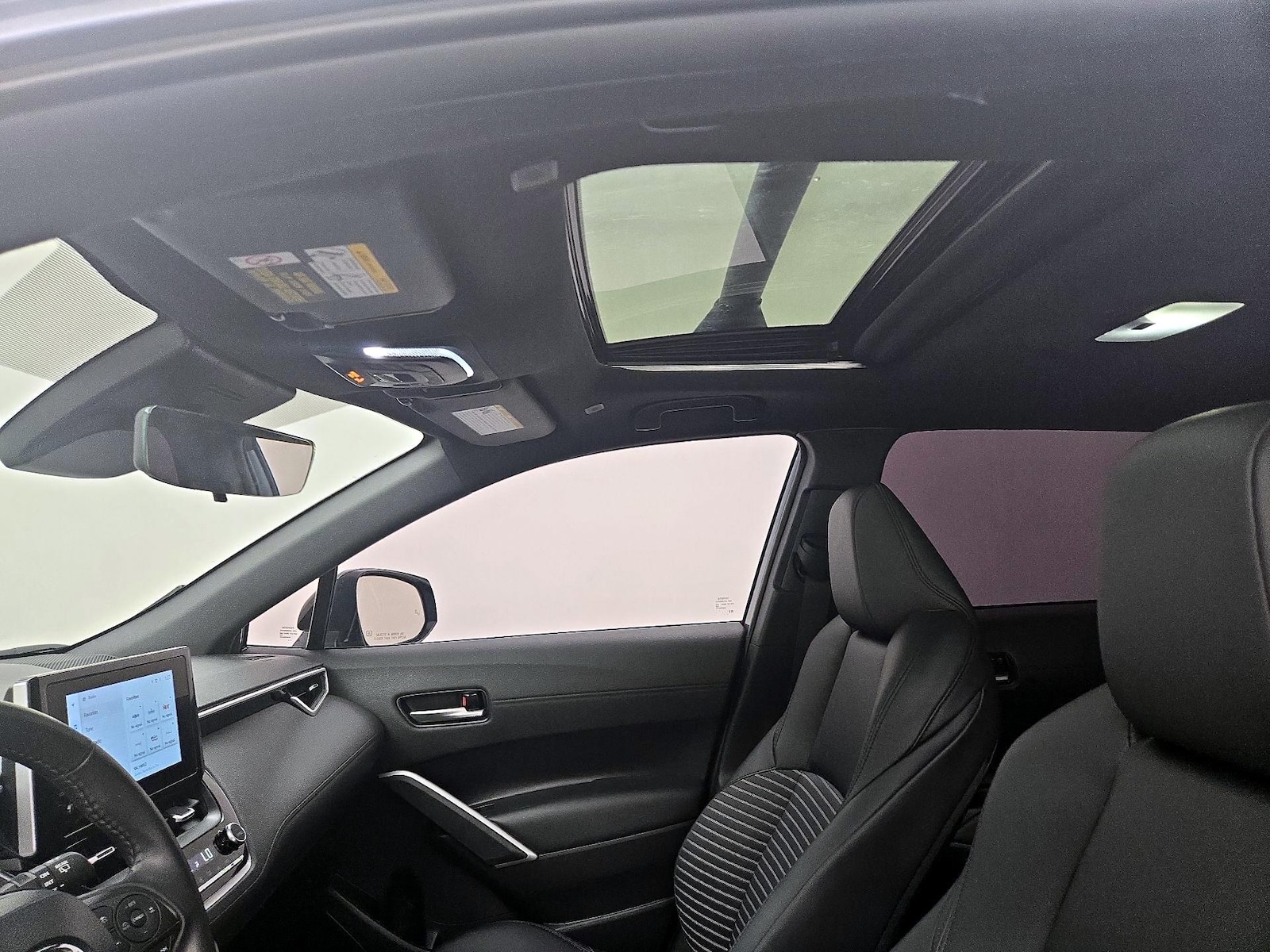 Sunroof(s) & Overhead Airbags