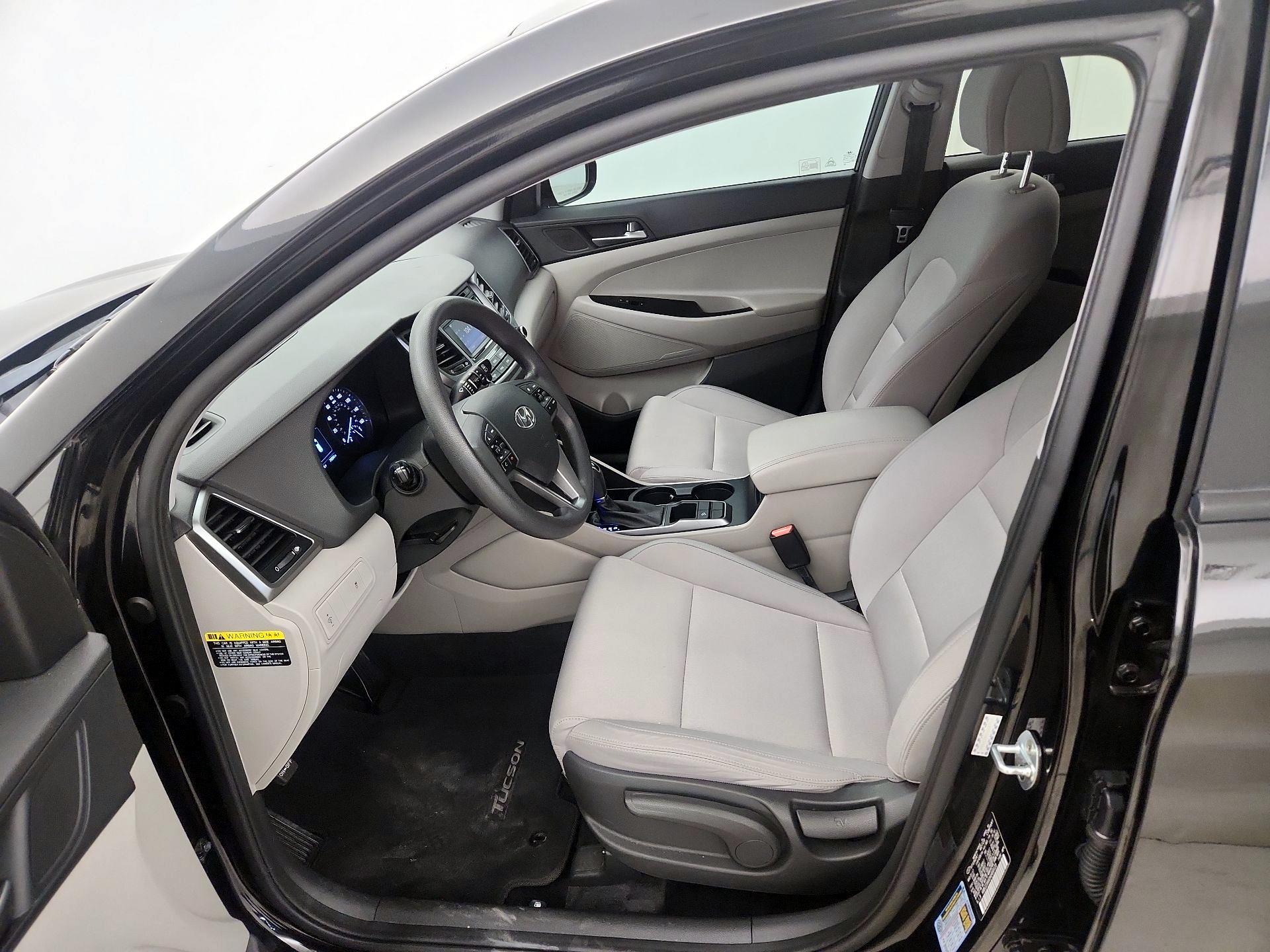 Thumbnail: 2017 Hyundai Tucson - 11