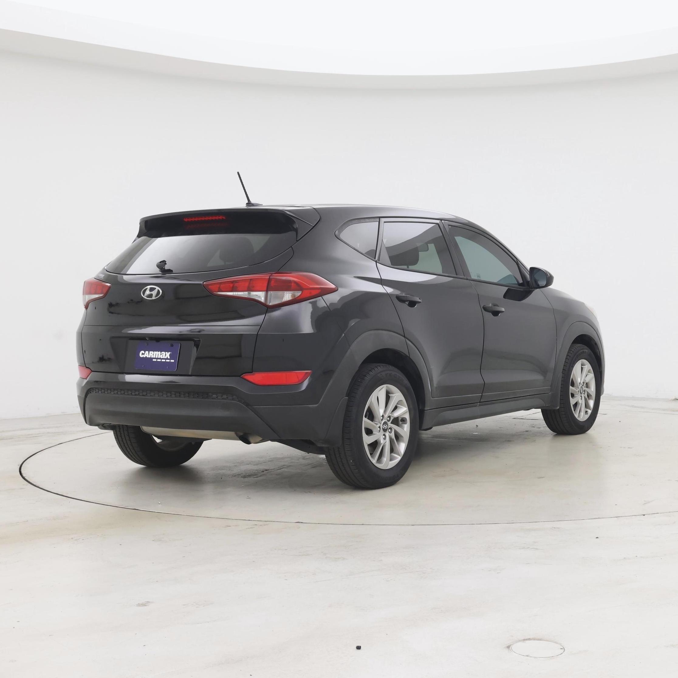 Thumbnail: 2017 Hyundai Tucson - 8