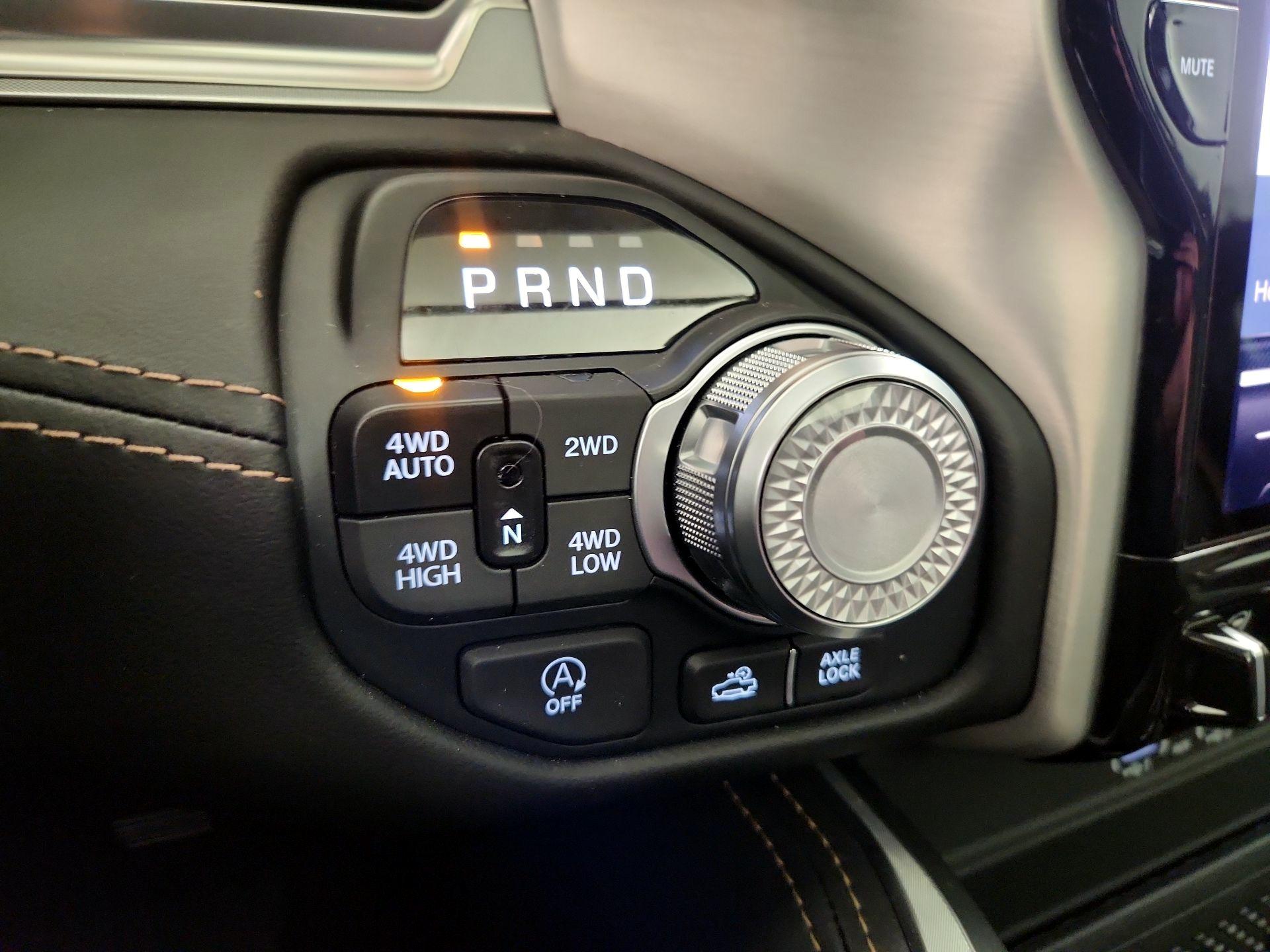 Thumbnail: 2026 RAM 1500 - 18