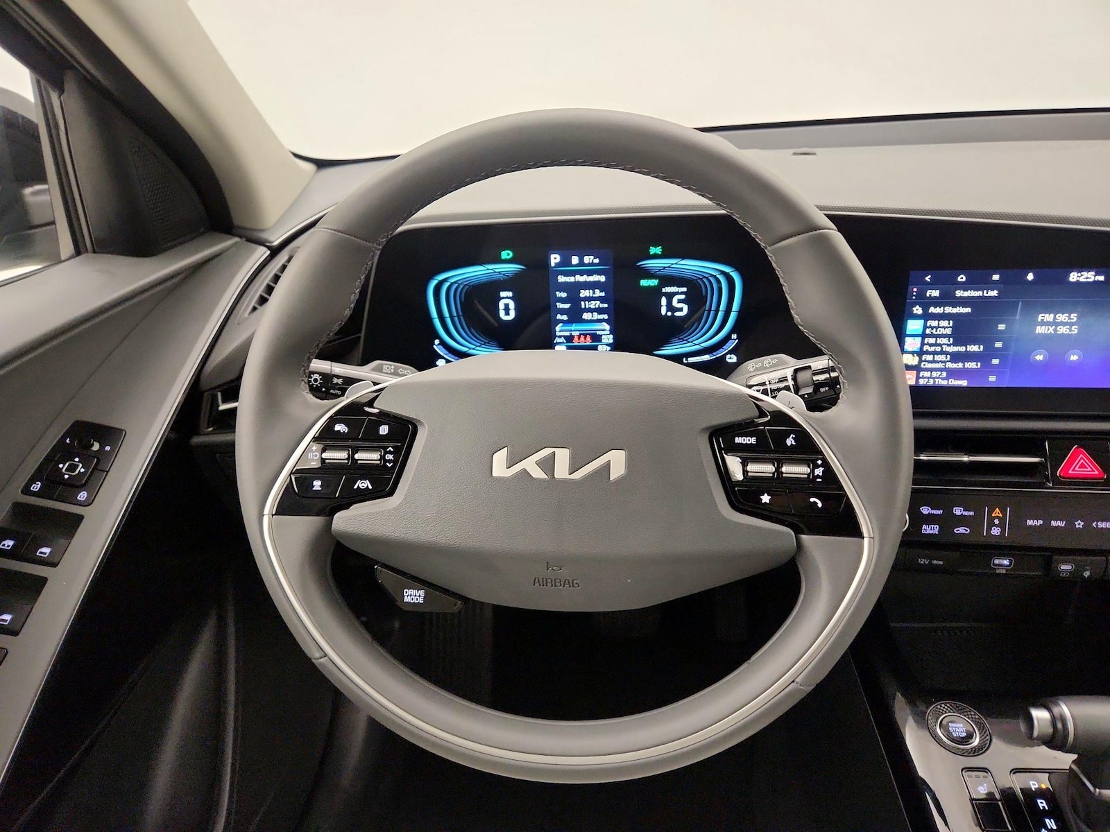 2025 Kia Niro 11