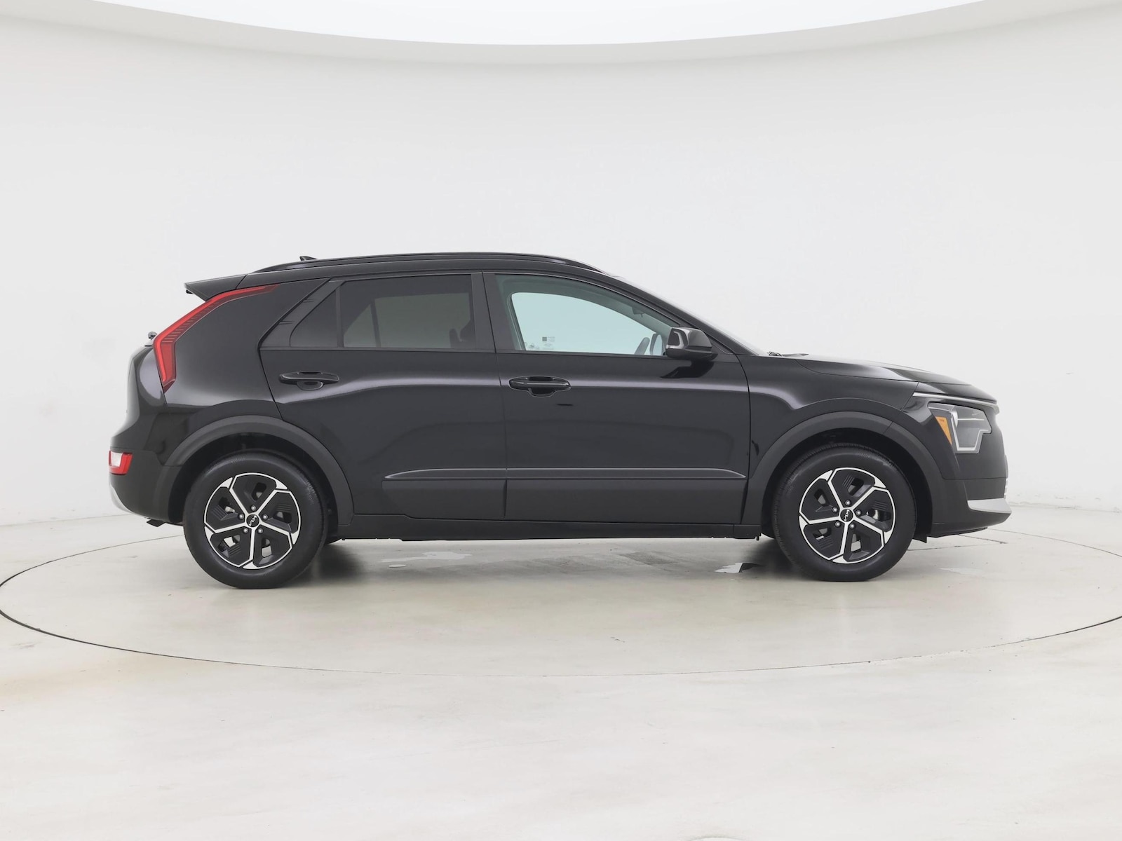 2025 Kia Niro 8