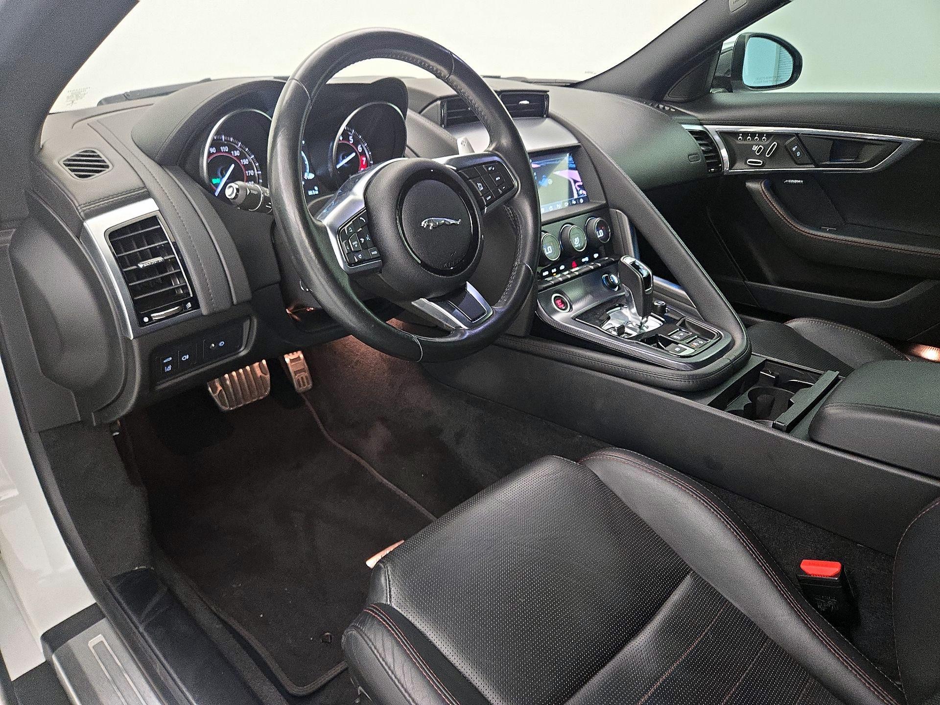 Thumbnail: 2019 Jaguar F-Type - 9