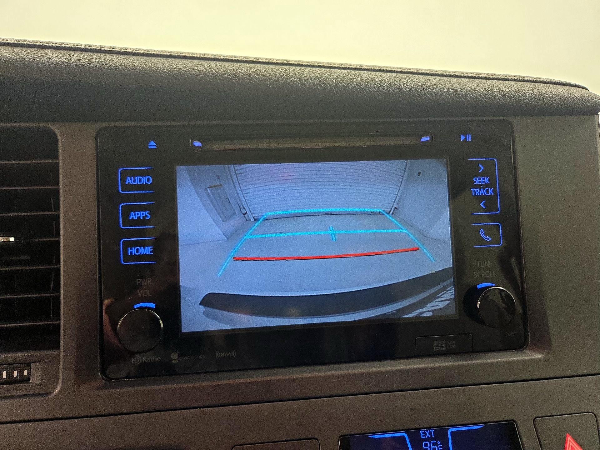 Thumbnail: 2016 Toyota Sienna - 15