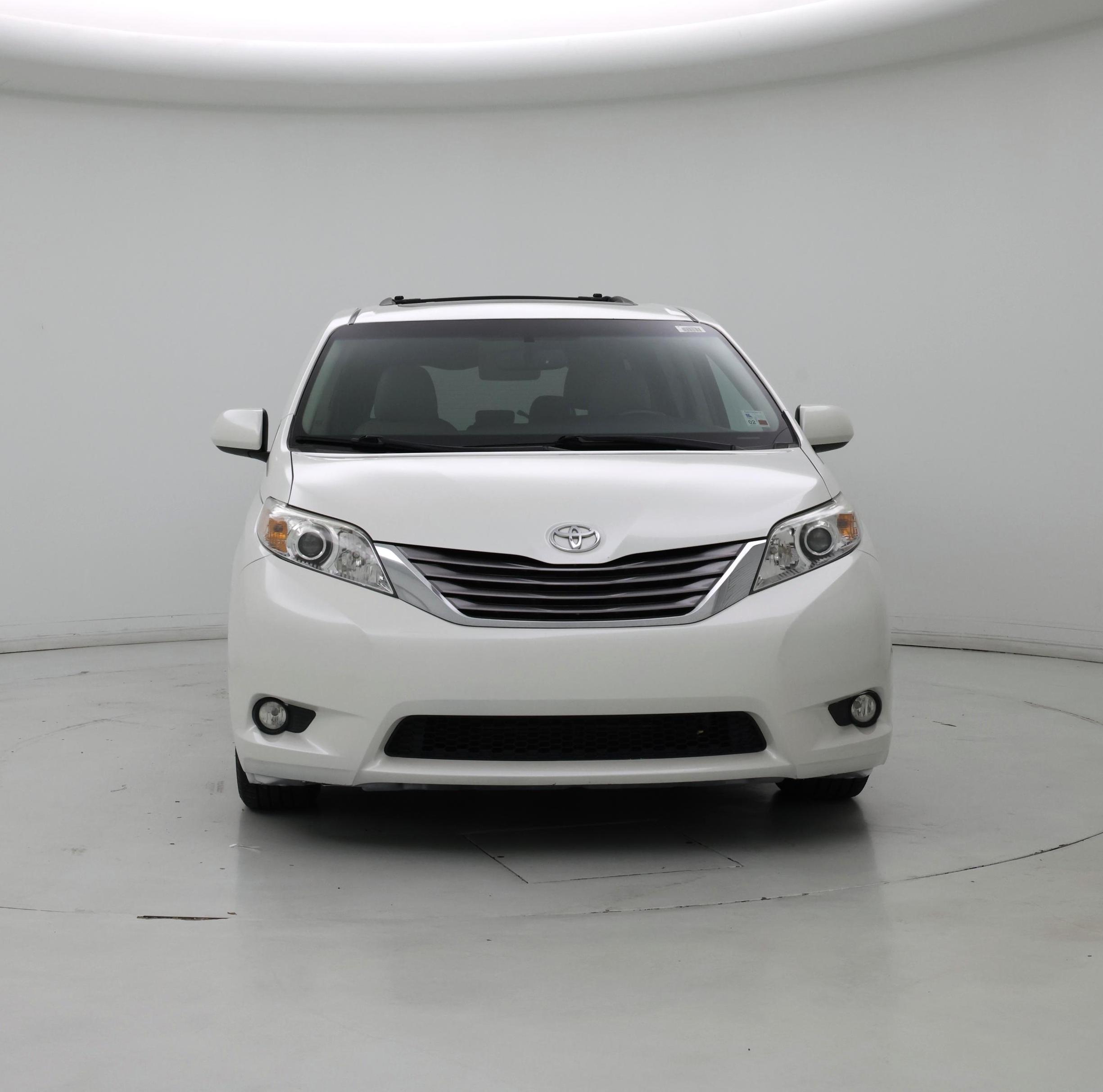 Thumbnail: 2016 Toyota Sienna - 5