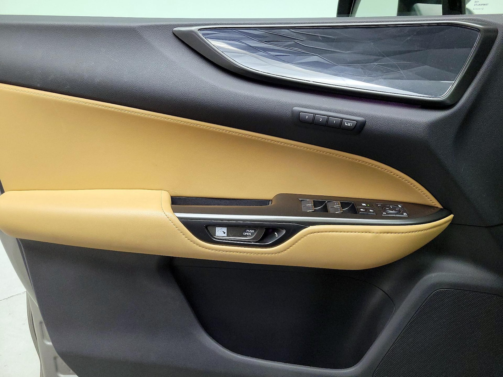 2024 Lexus NX 250 - Photo 13