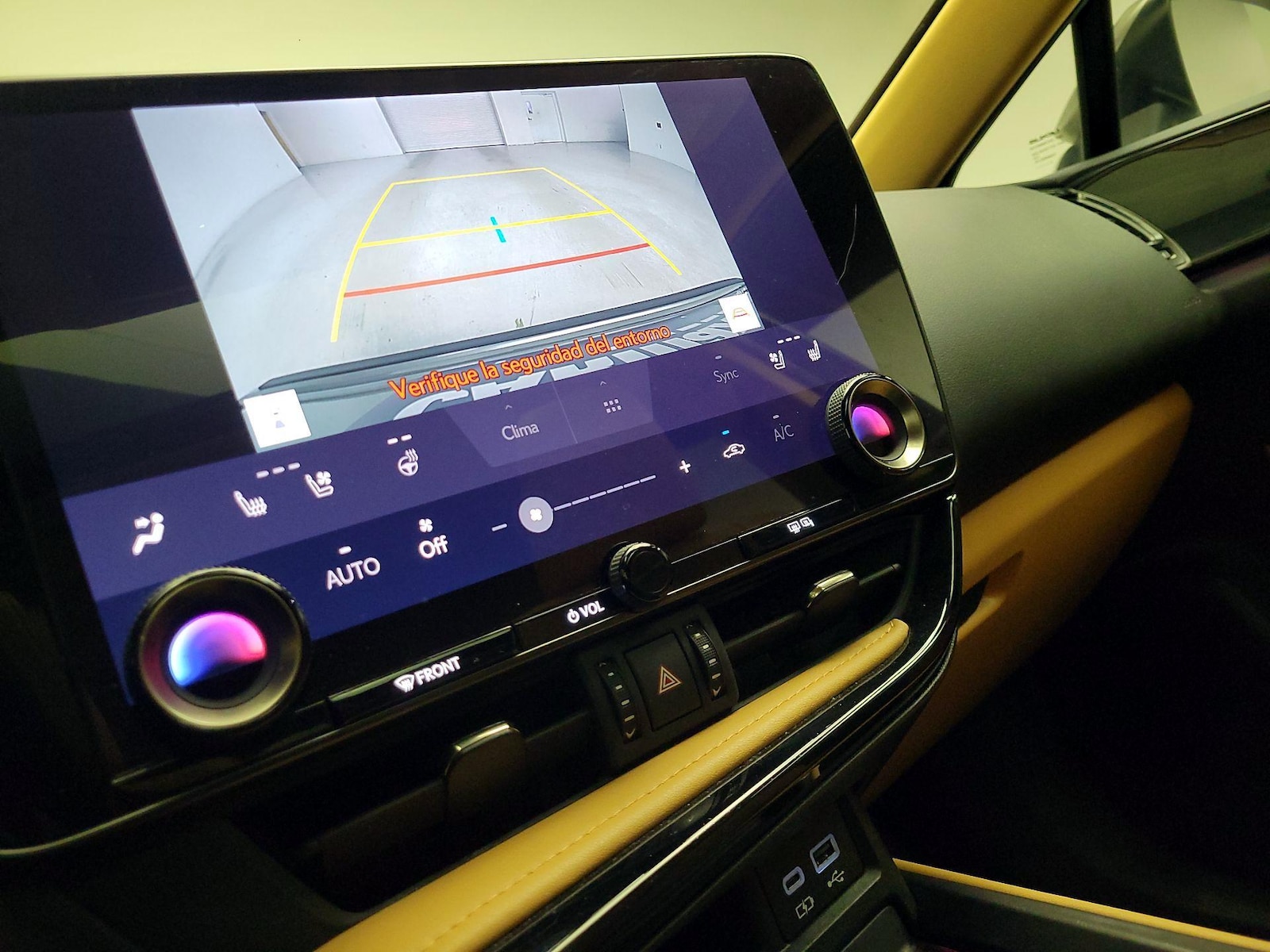 2024 Lexus NX 250 - Photo 16