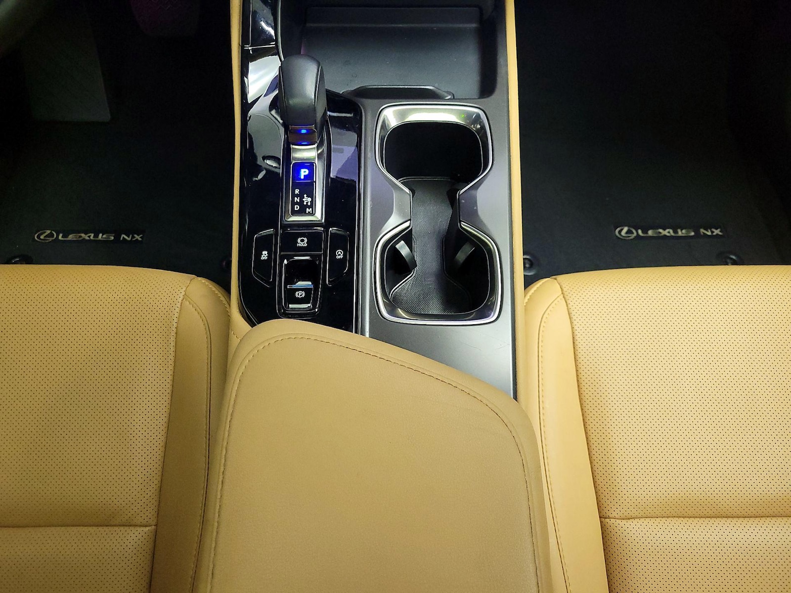 2024 Lexus NX 250 - Photo 19