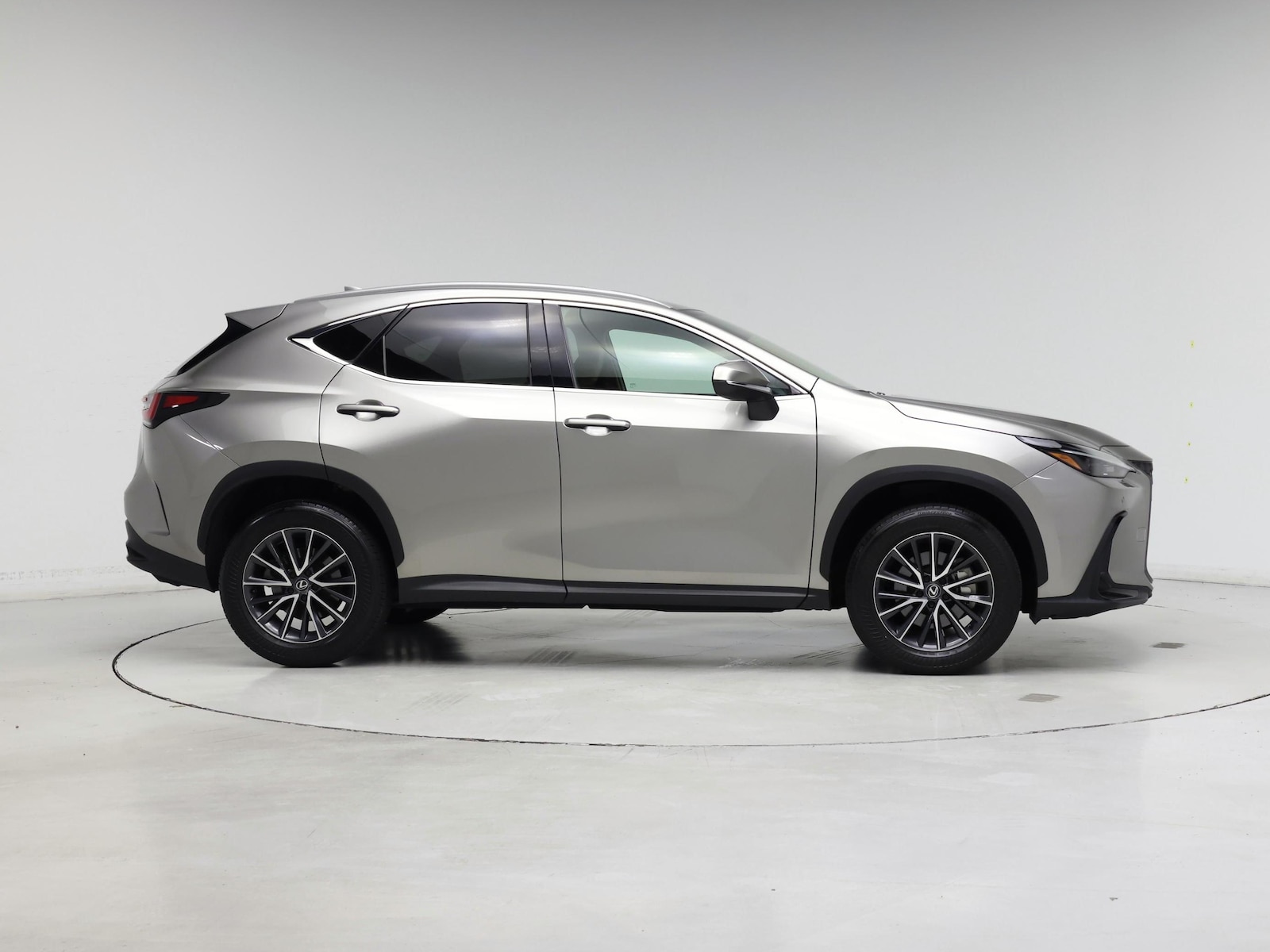 2024 Lexus NX 250 - Photo 8