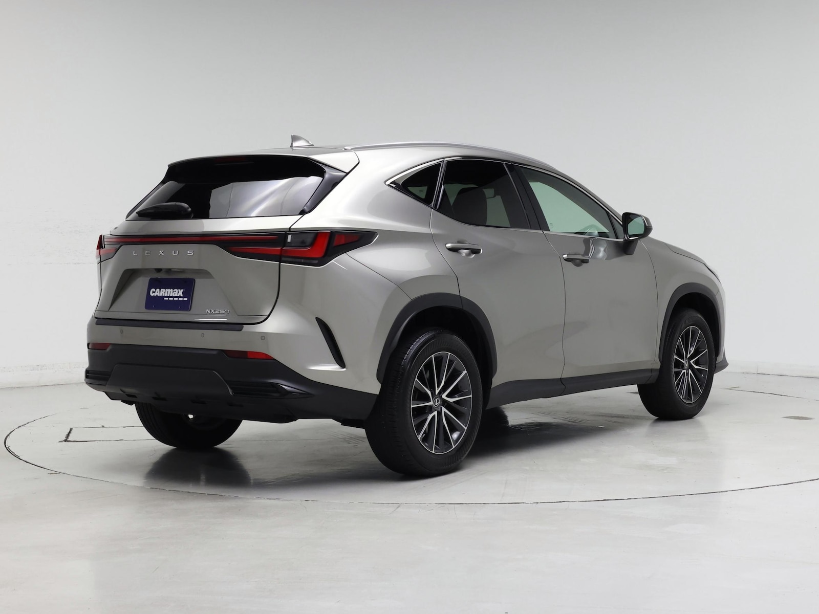 2024 Lexus NX 250 - Photo 9