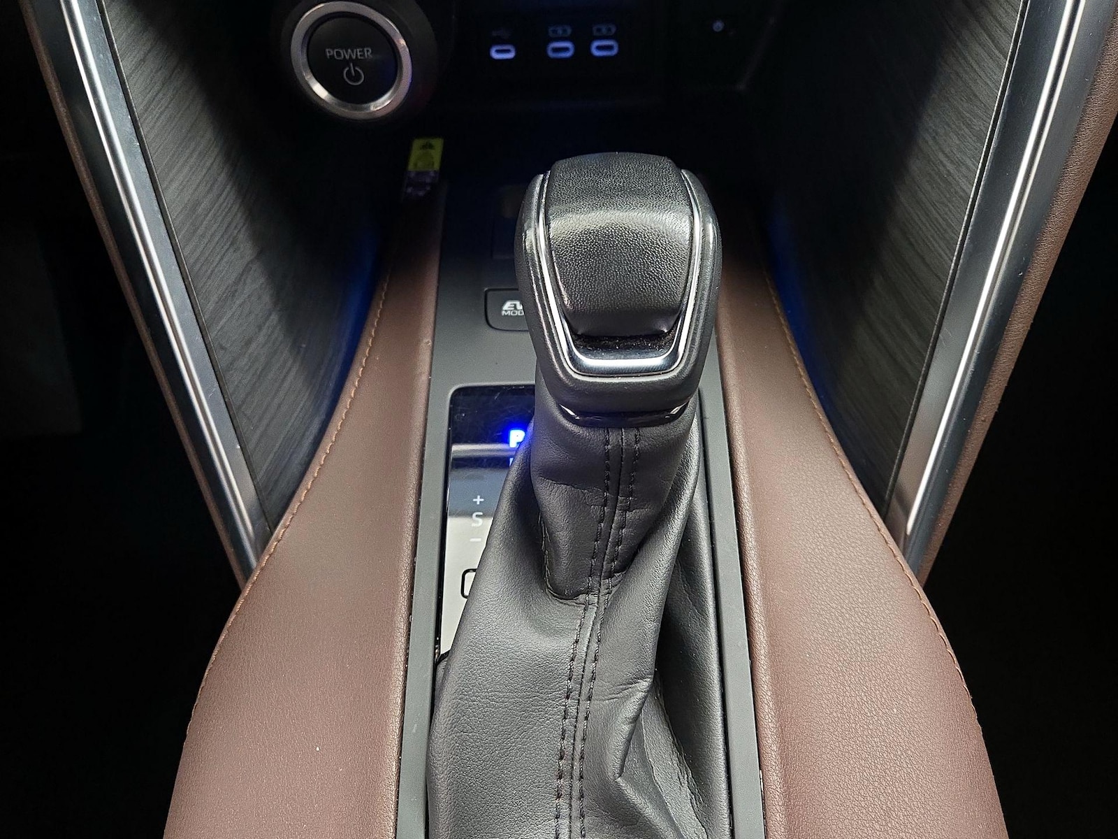 2023 Toyota Venza XLE - Photo 19