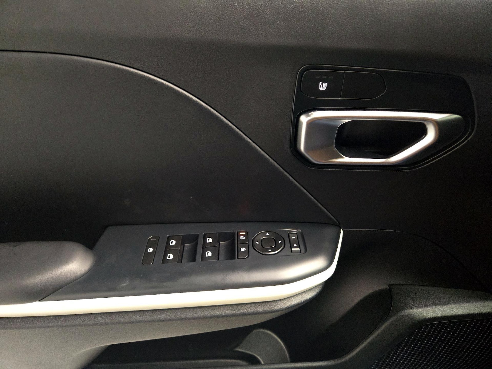 2025 Kia K4 GT-Line - Photo 11